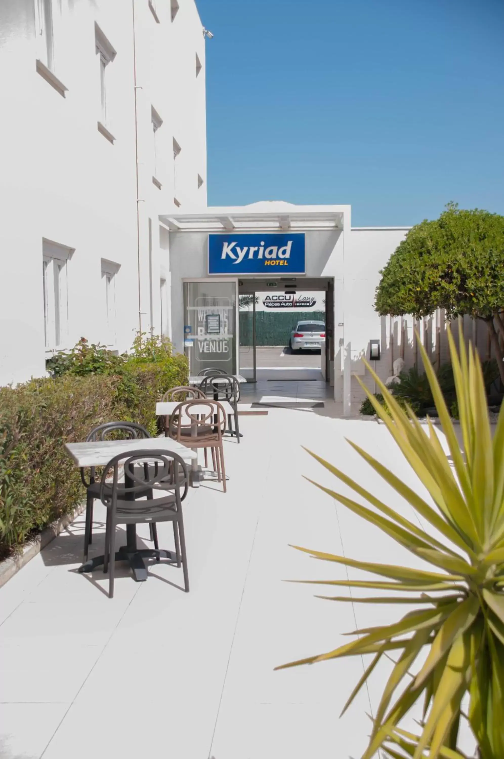 Property building in Kyriad Montpellier Sud - A709