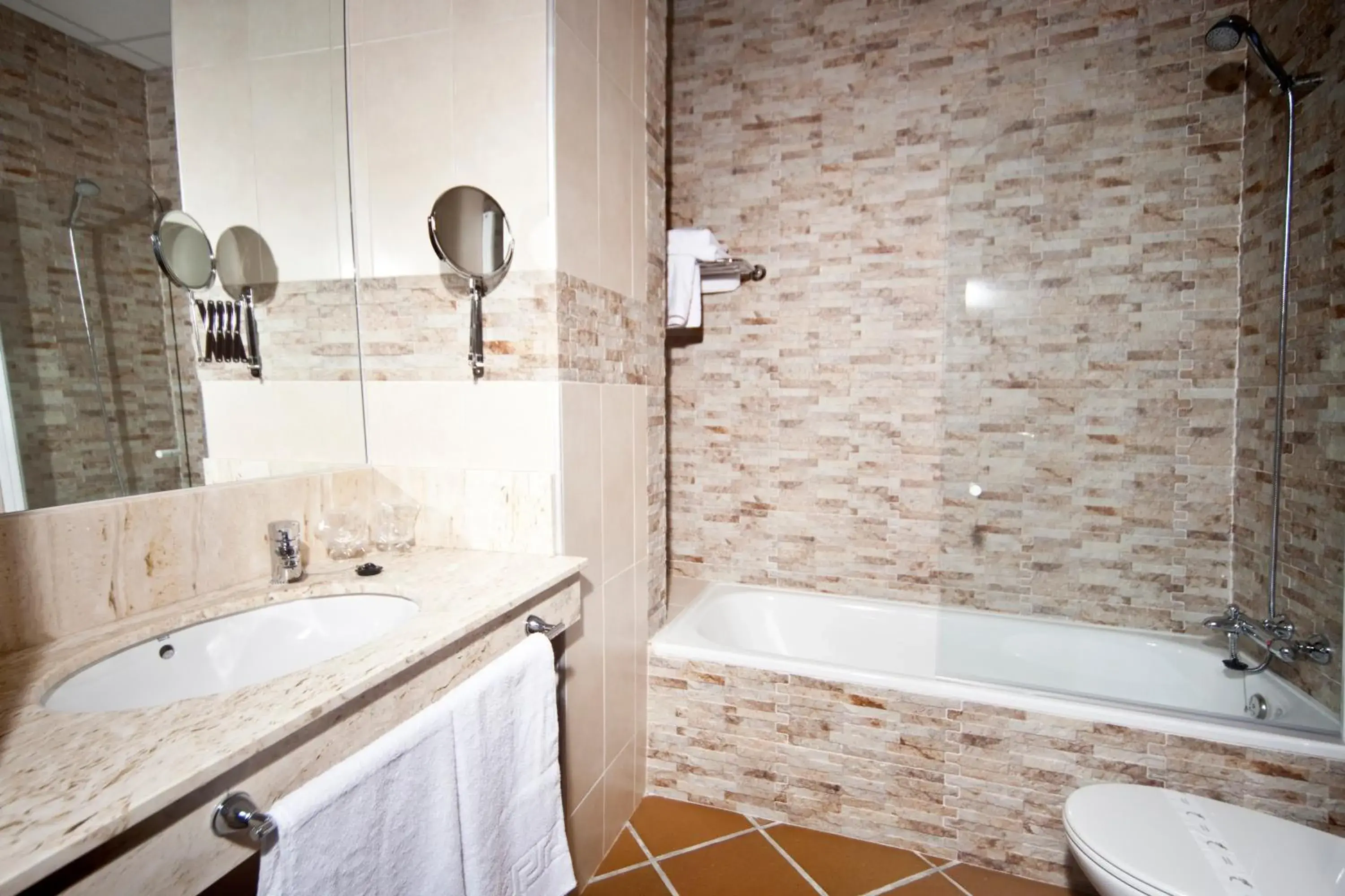 Bathroom in Hotel Albaida Nature