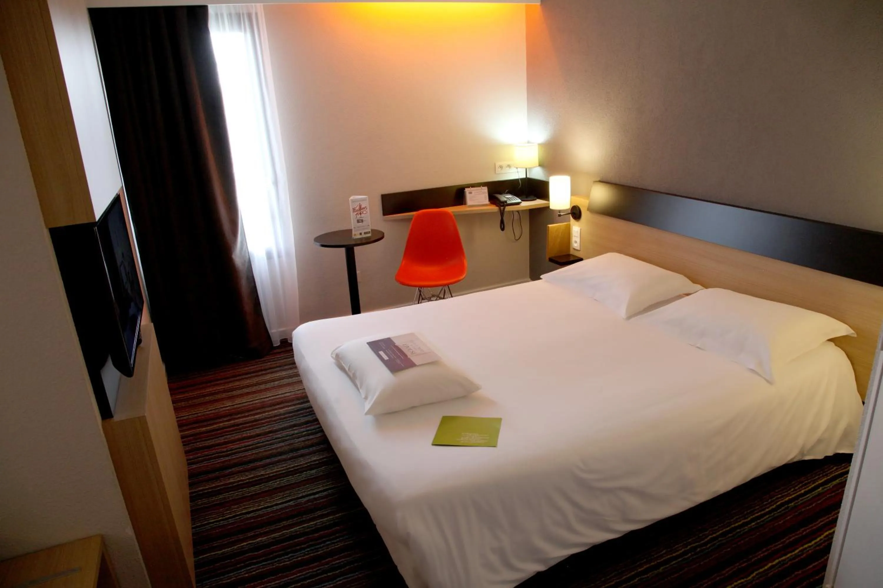 Double Room with 1 Double Bed in Kyriad Tours Sud - Chambray Lès Tours
