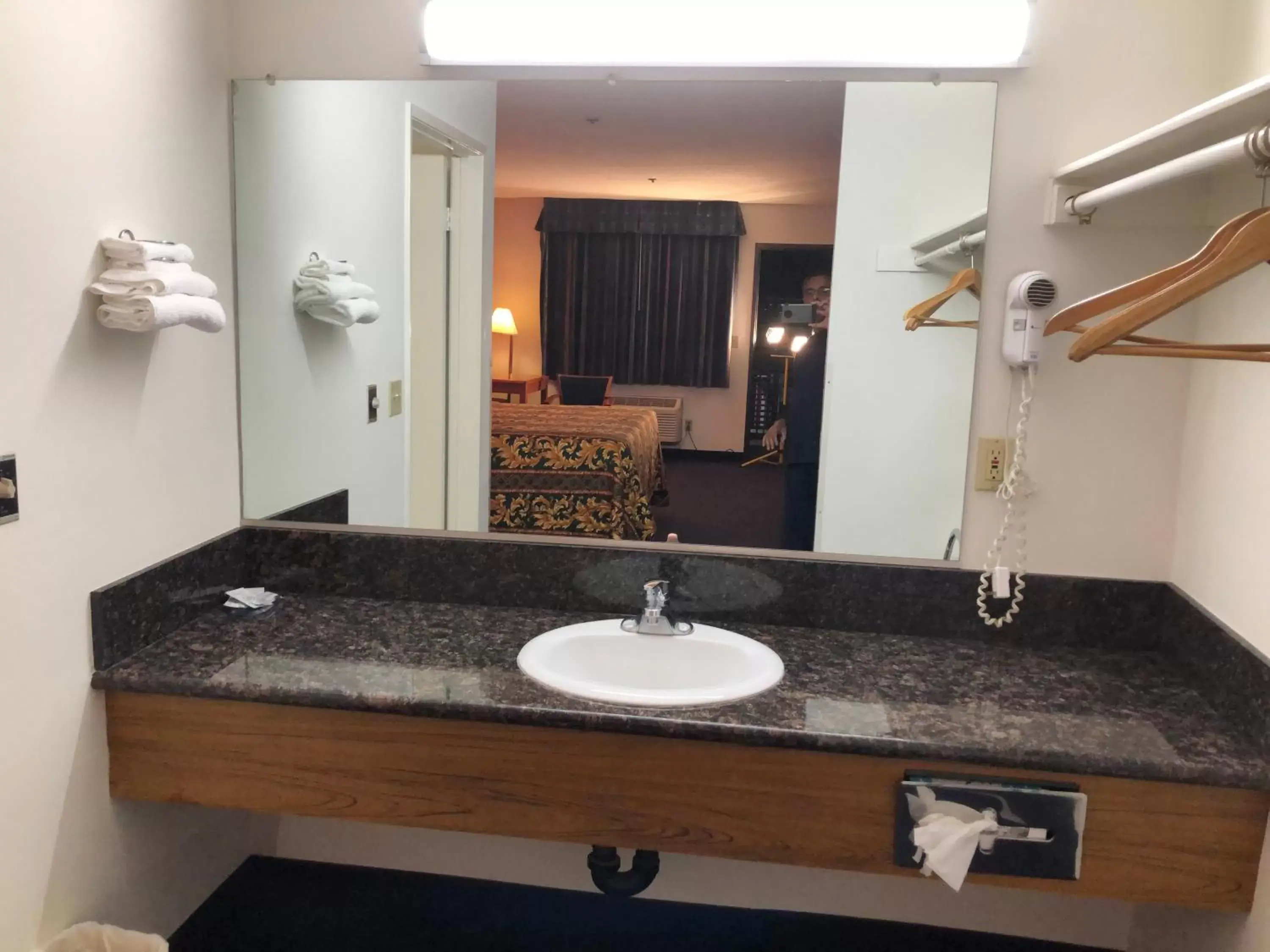 Bathroom in Luxury Inn