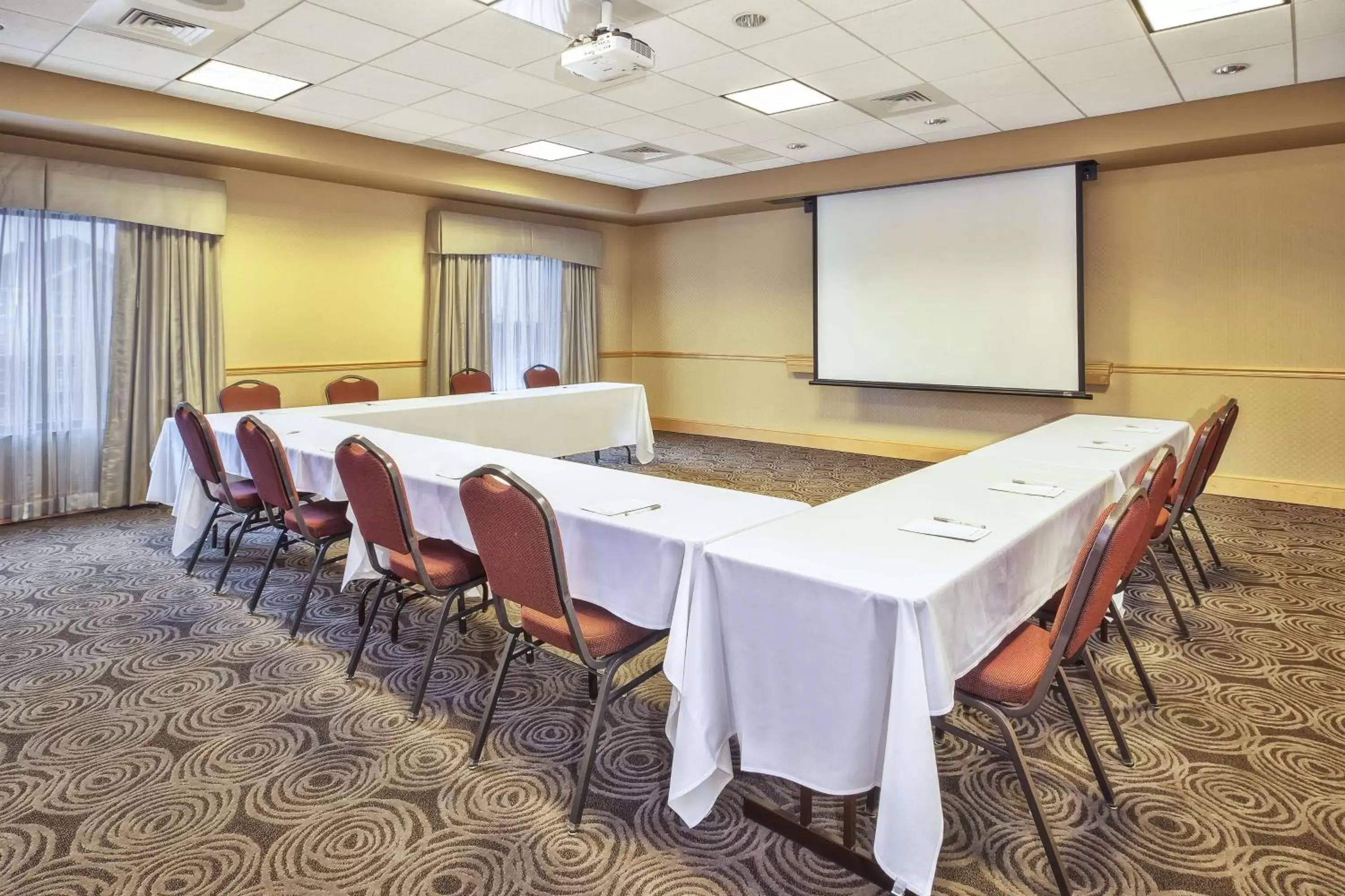 Meeting/conference room in Hampton Inn & Suites Madison - West