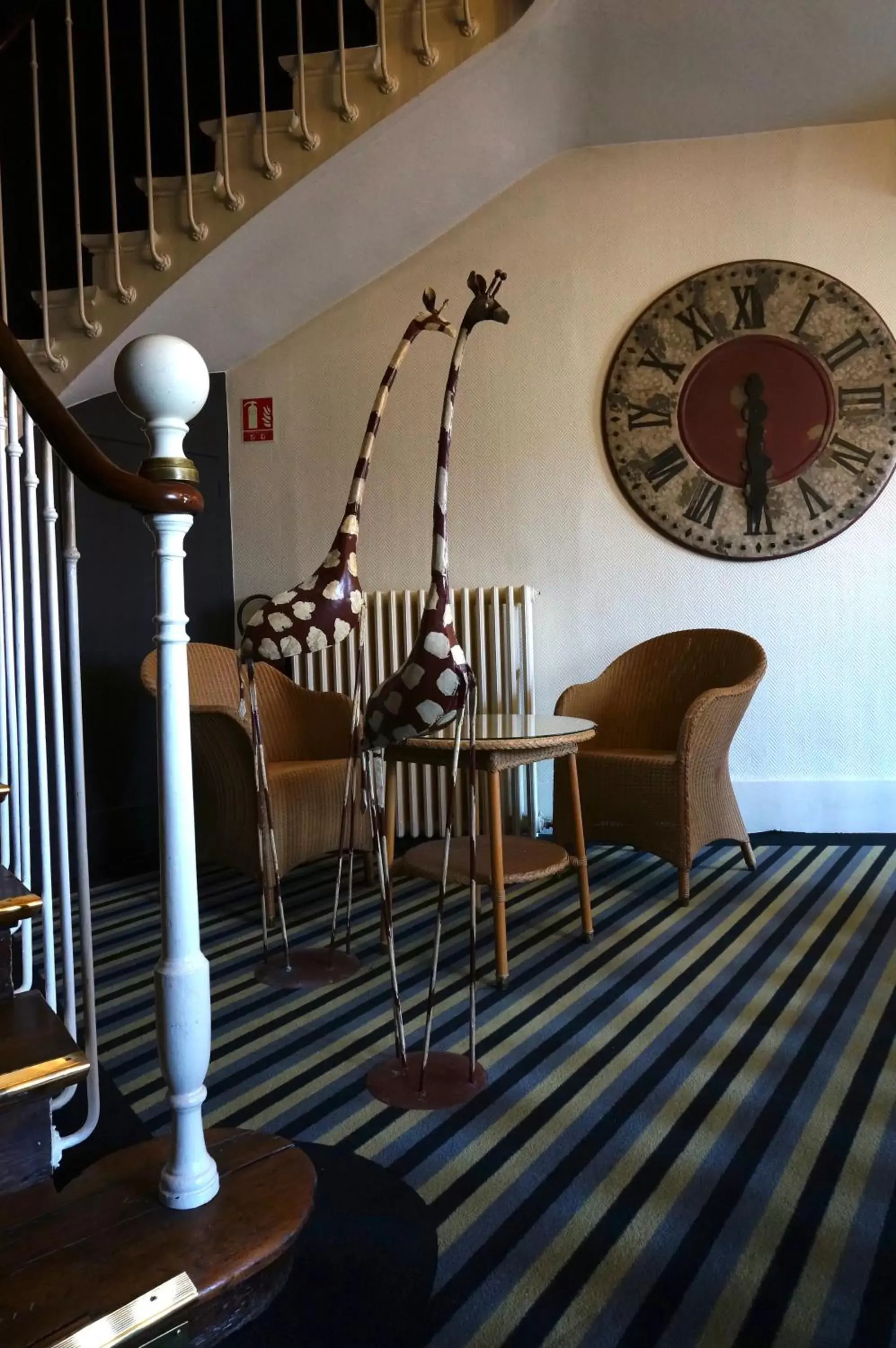 Decorative detail, Seating Area in LOGIS Hôtel de Bourgogne - Mâcon