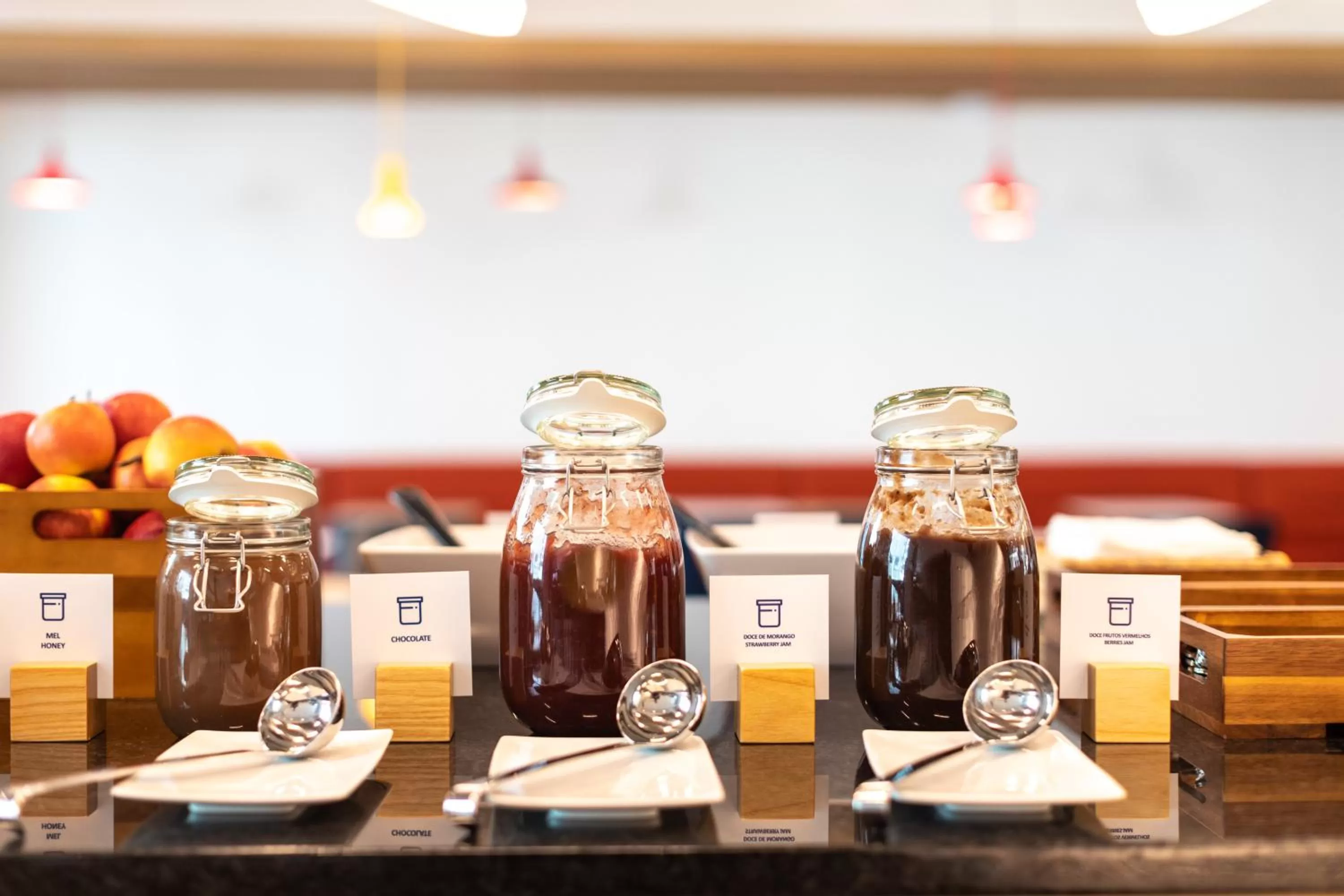 Restaurant/places to eat in Holiday Inn Express - Lisbon - Plaza Saldanha by IHG