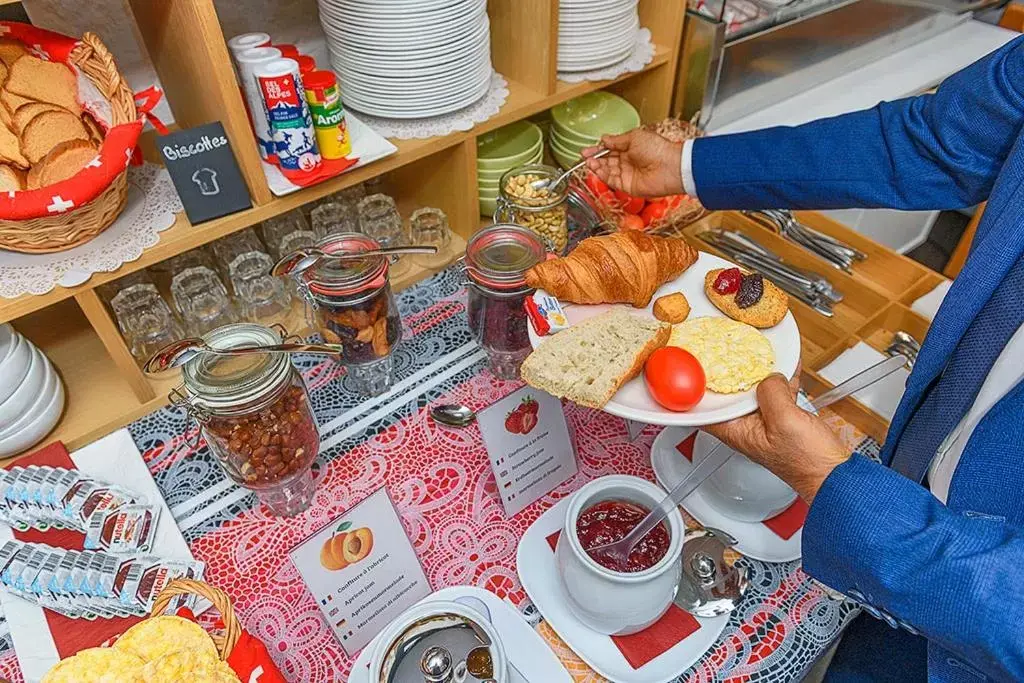 Breakfast in Hotel des Alpes Bulle center