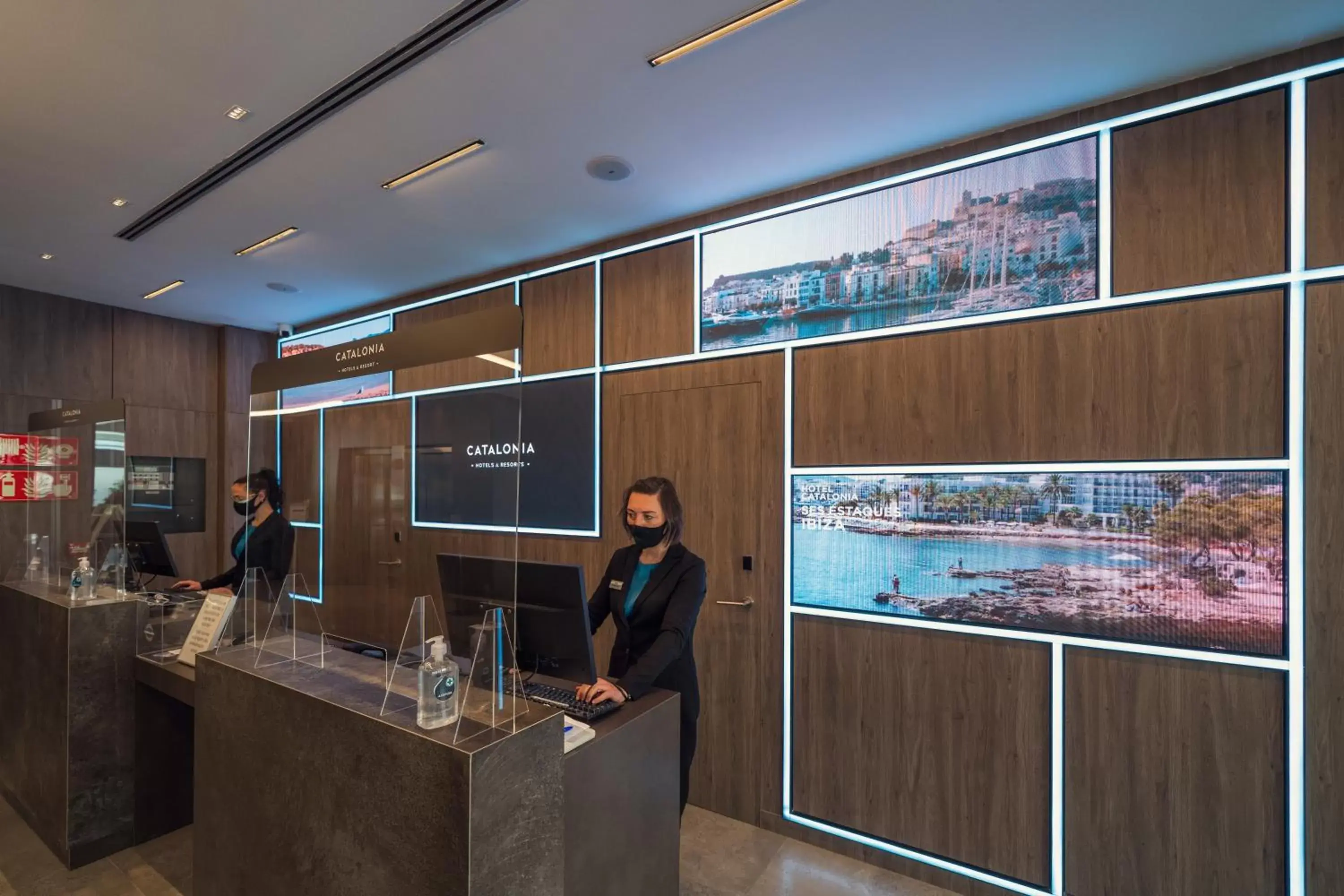 Staff, Lobby/Reception in Catalonia Gran Vía Bilbao