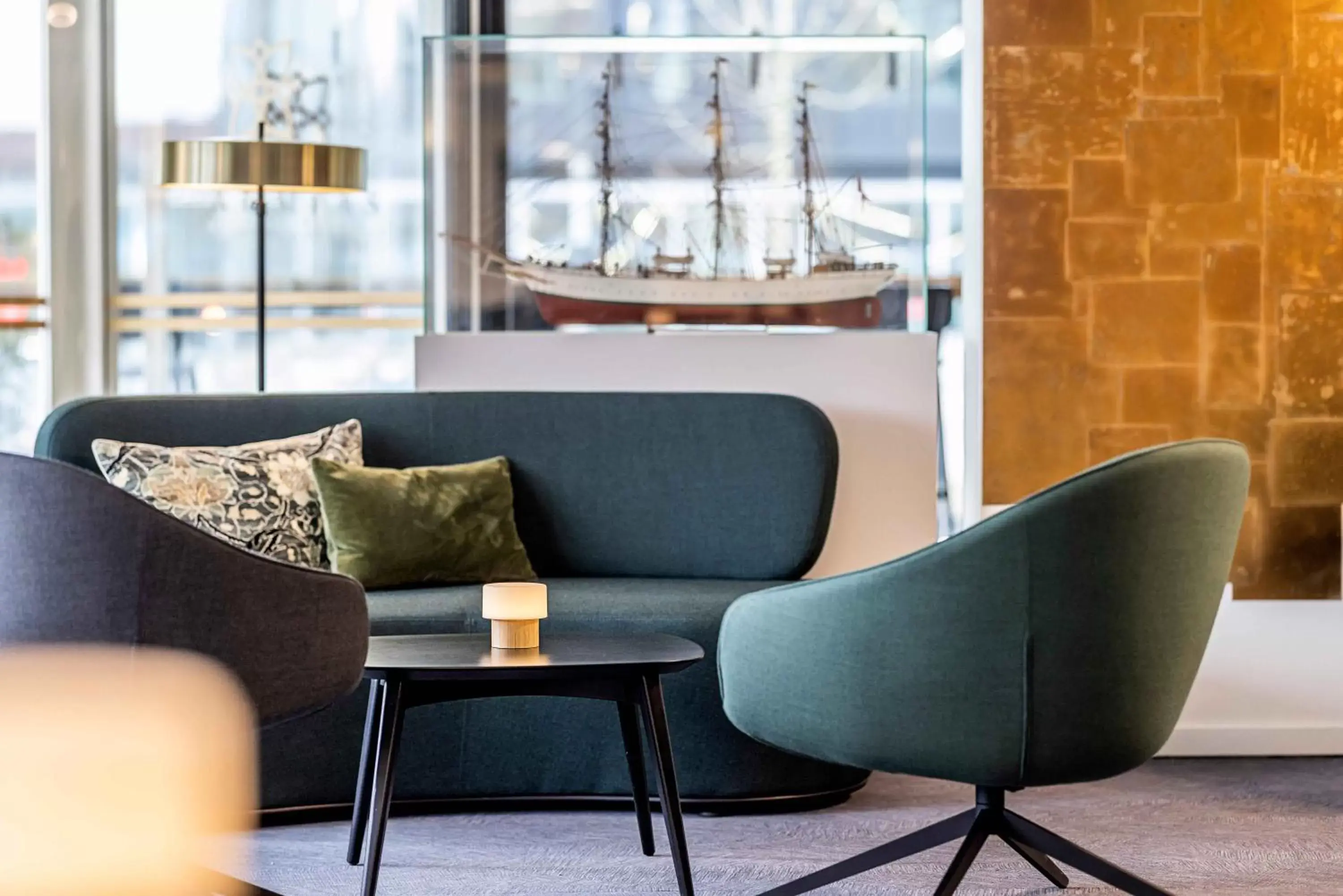 Lounge or bar, Seating Area in KOMPAS Hotel Aalborg