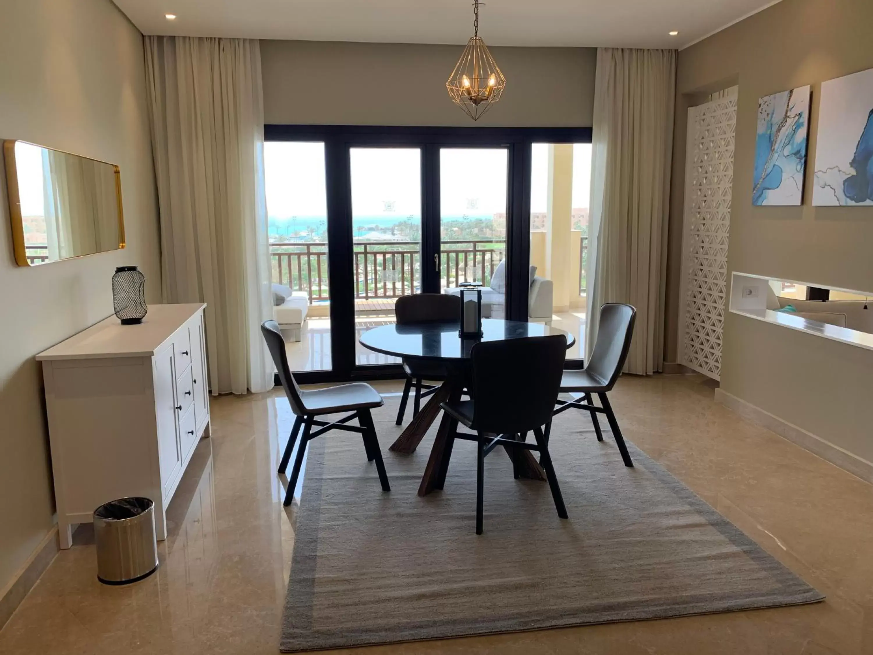 Dining area in Steigenberger Aldau Beach Hotel