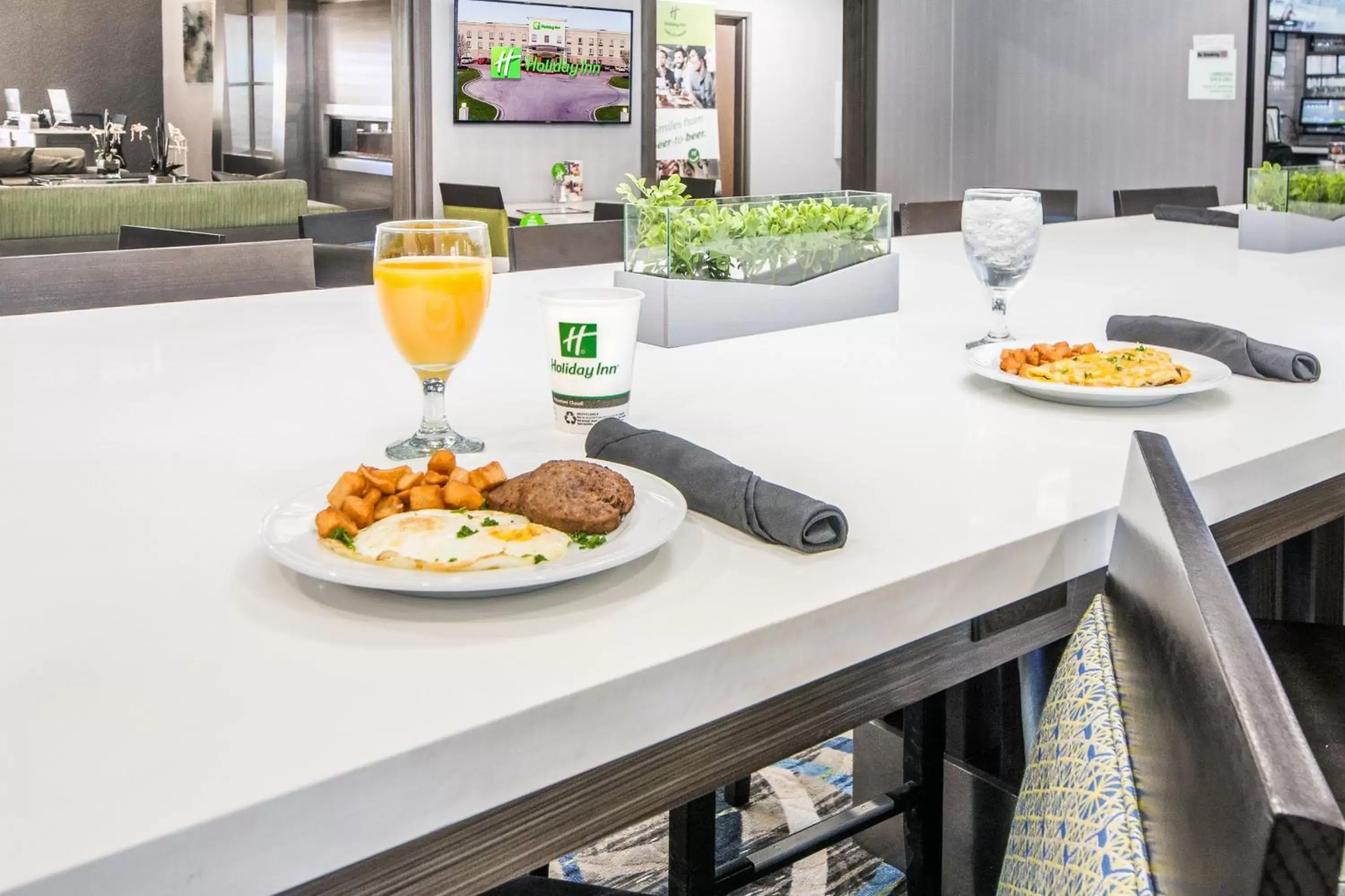 Restaurant/places to eat in Holiday Inn Longview - North, an IHG Hotel