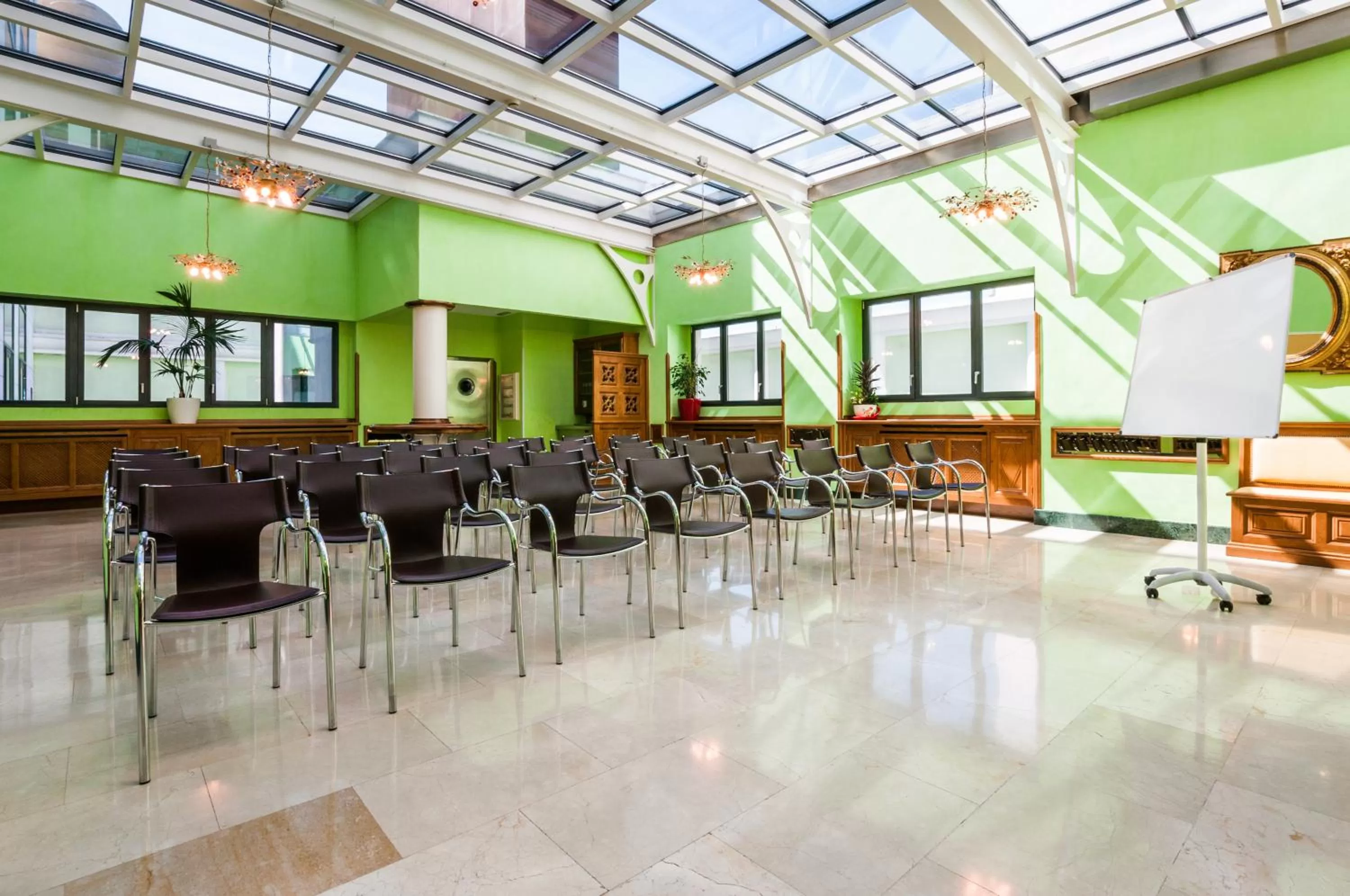 Meeting/conference room in Hotel Julia