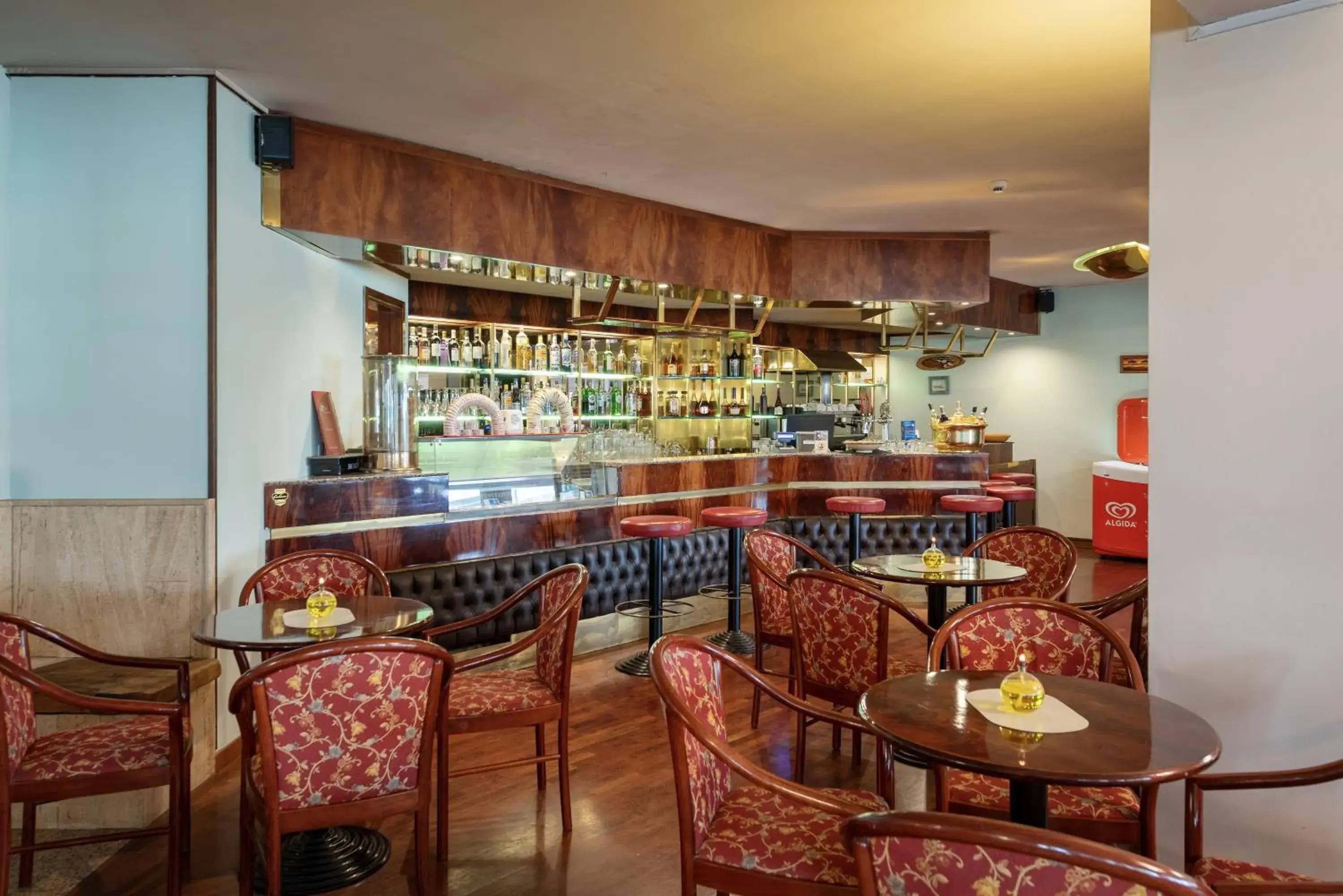 Lounge or bar in Hotel Internazionale Lounge or bar in Hotel Internazionale