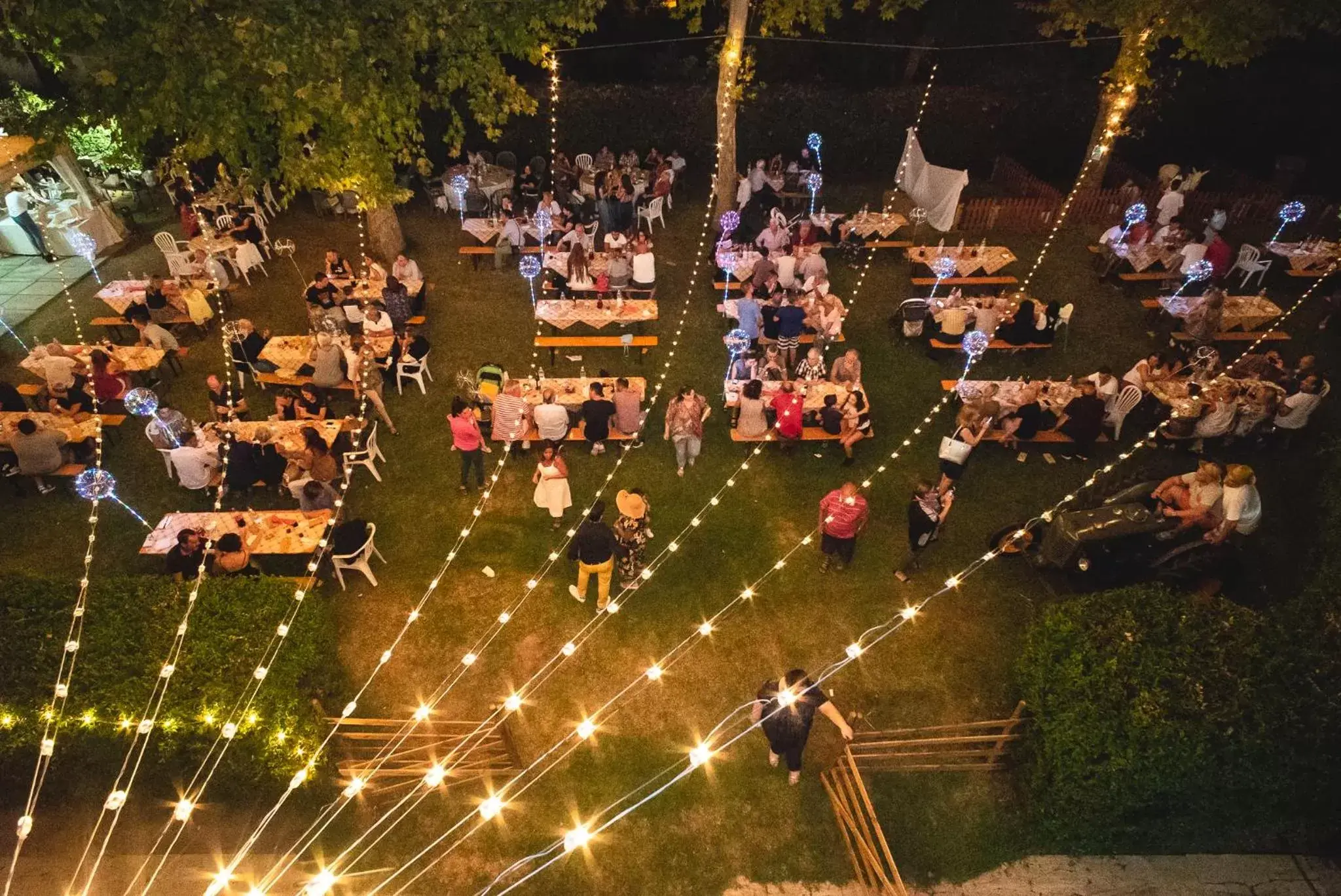 People, Bird's-eye View in Grand Hotel Don Juan