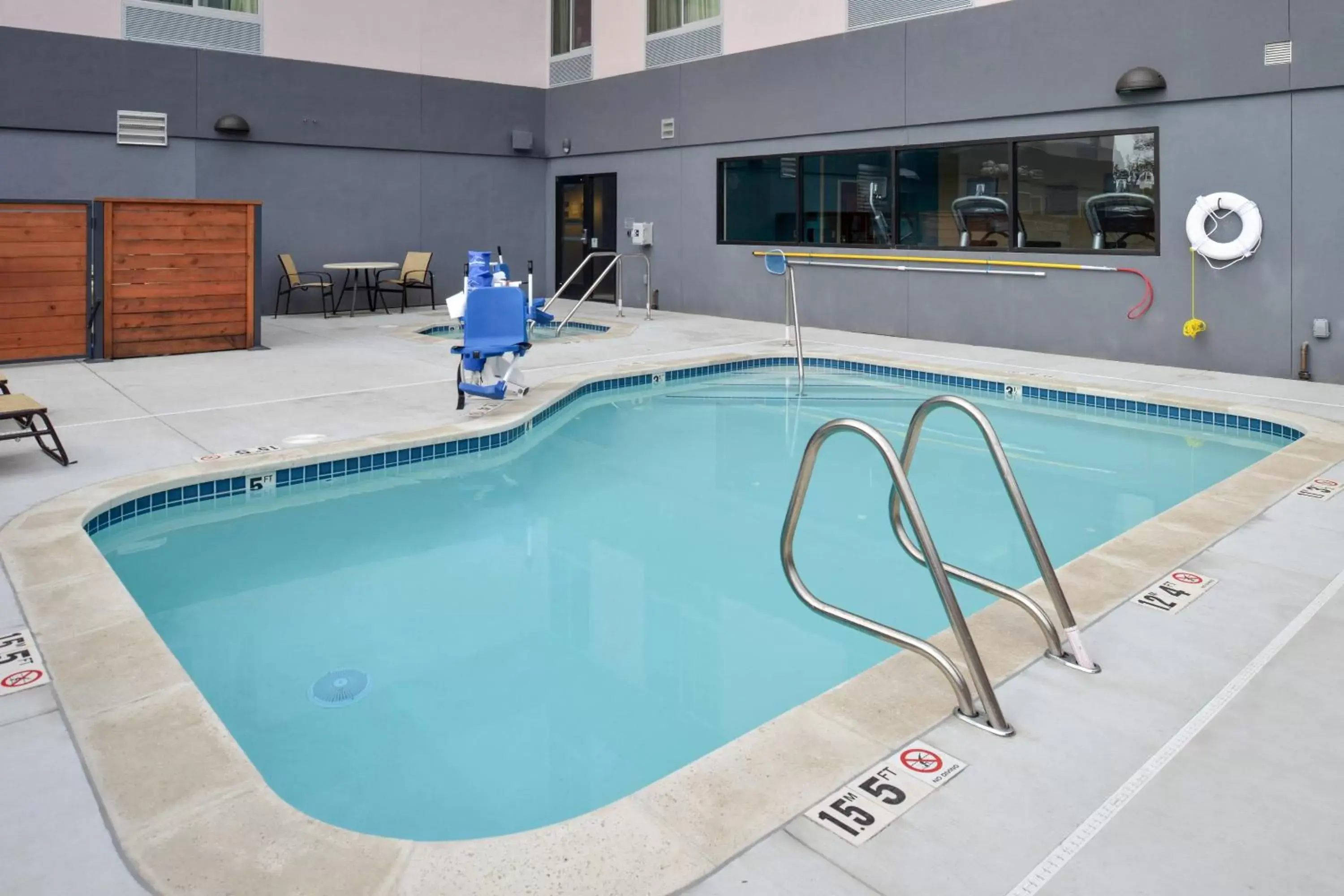 Swimming Pool in Fairfield Inn & Suites by Marriott Santa Cruz