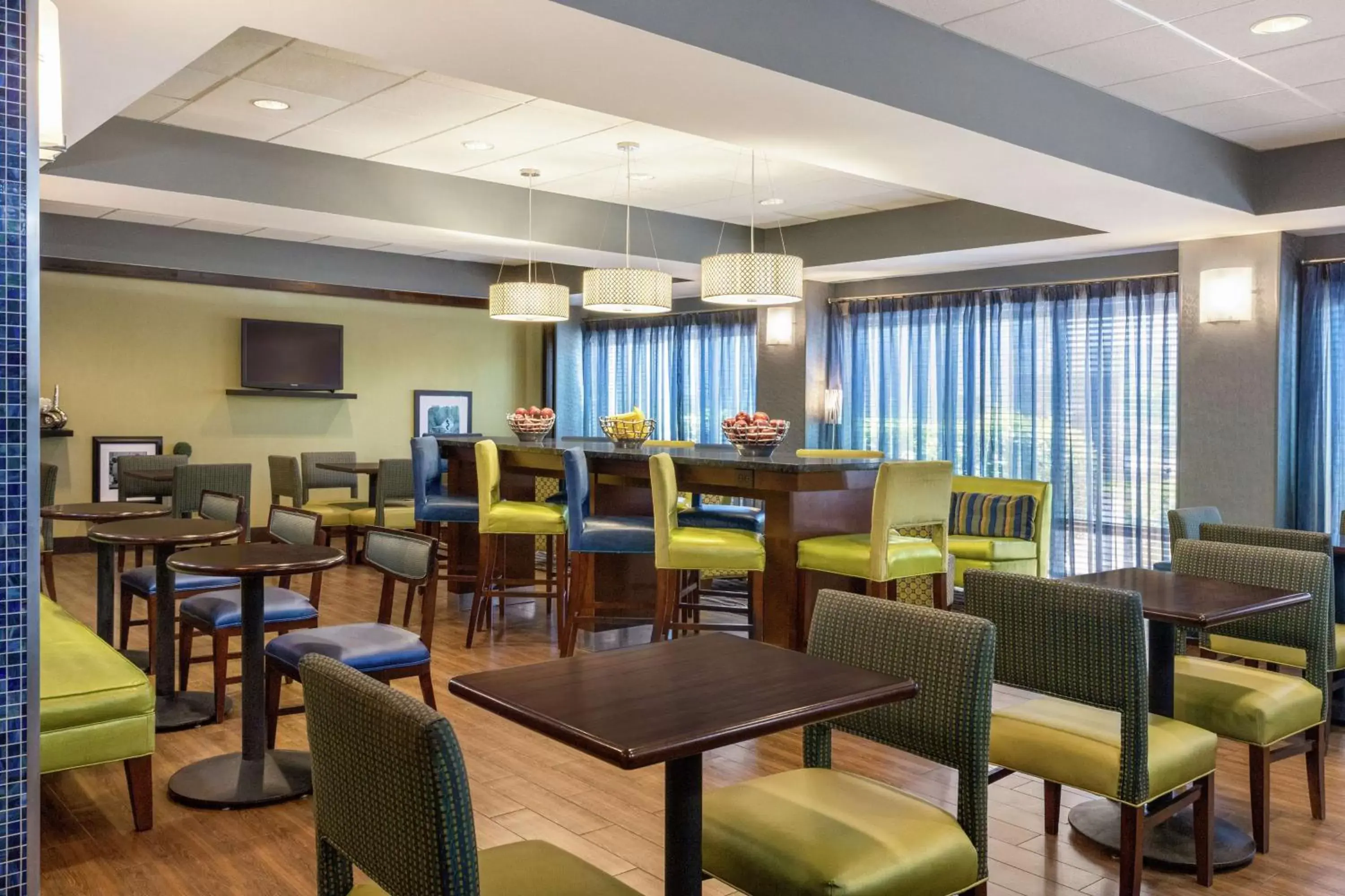 Lobby or reception, Restaurant/Places to Eat in Hampton Inn Birmingham-Trussville
