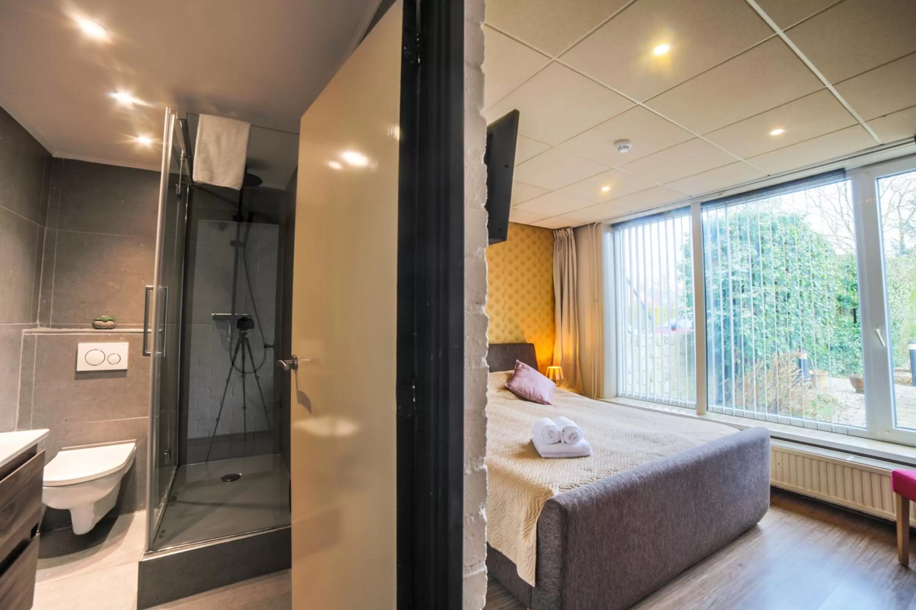 Bed in Hotel Le Provencal