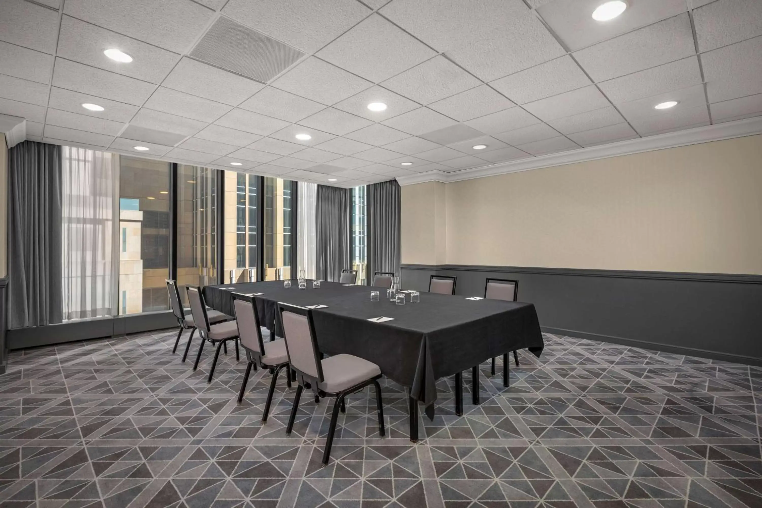 Meeting/conference room in The Marquette Hotel, Curio Collection by Hilton