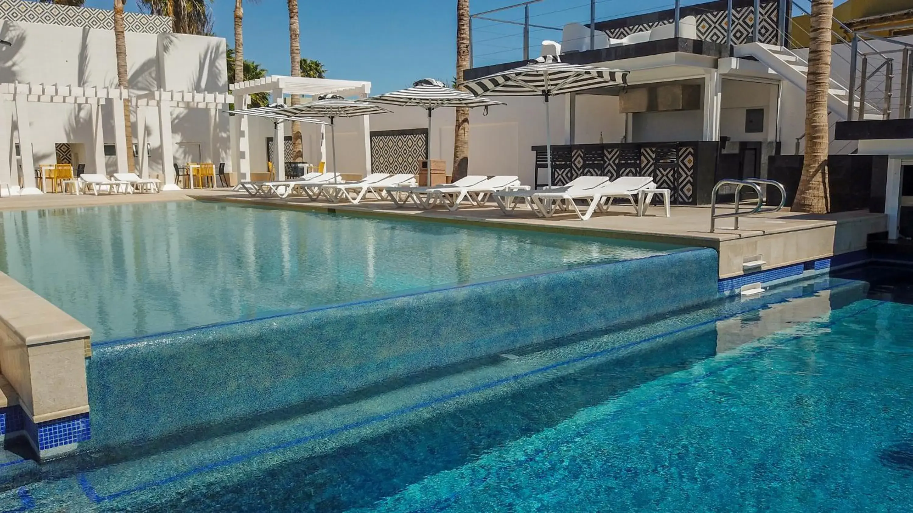 Swimming Pool in Marinaterra Hotel & Spa