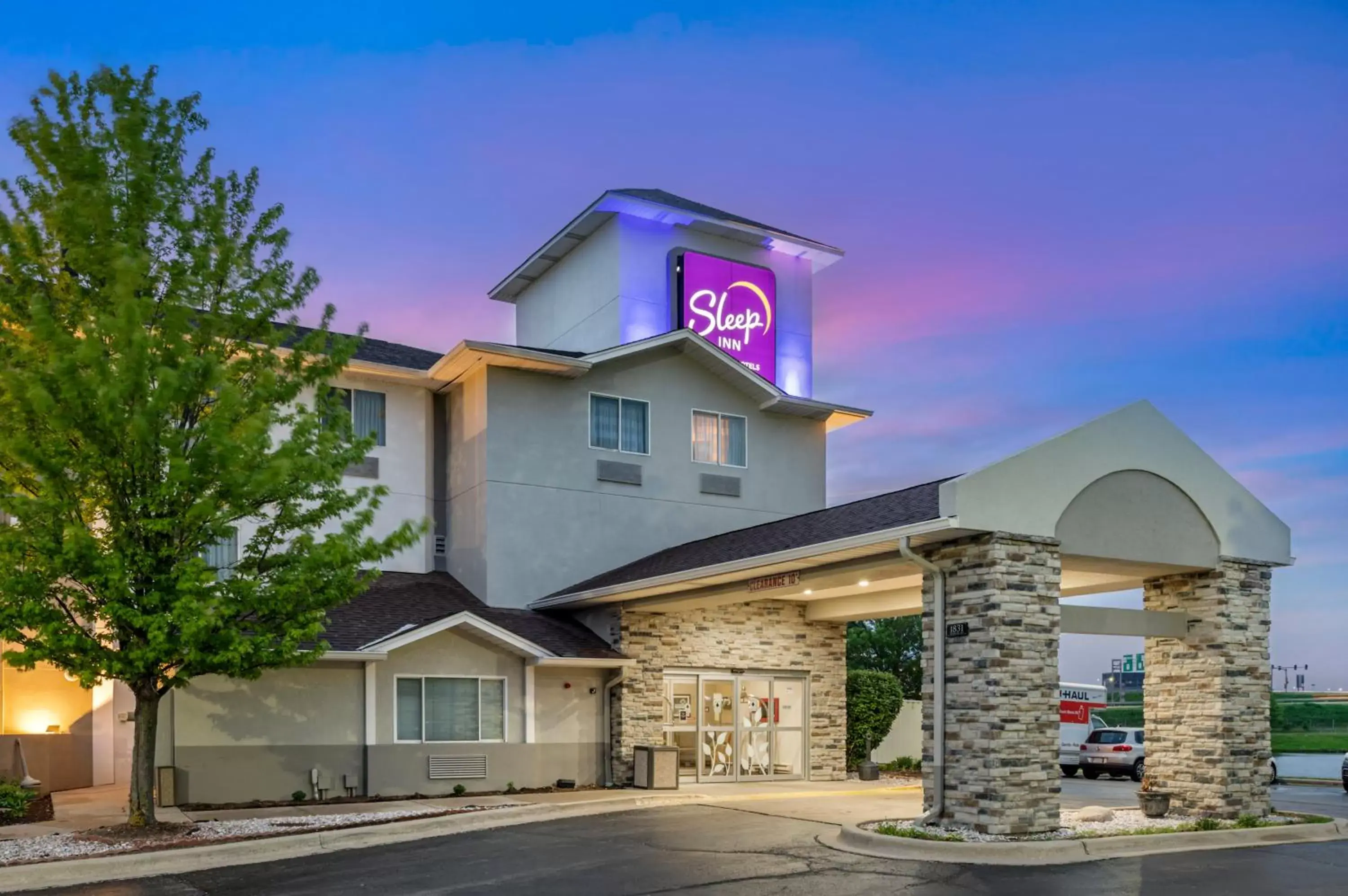 Property Building in Sleep Inn Naperville