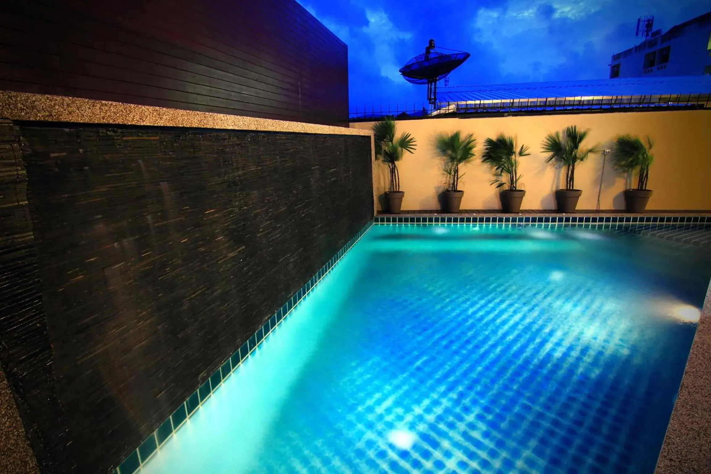 Swimming pool in Cool Residence Hotel Swimming pool in Cool Residence Hotel