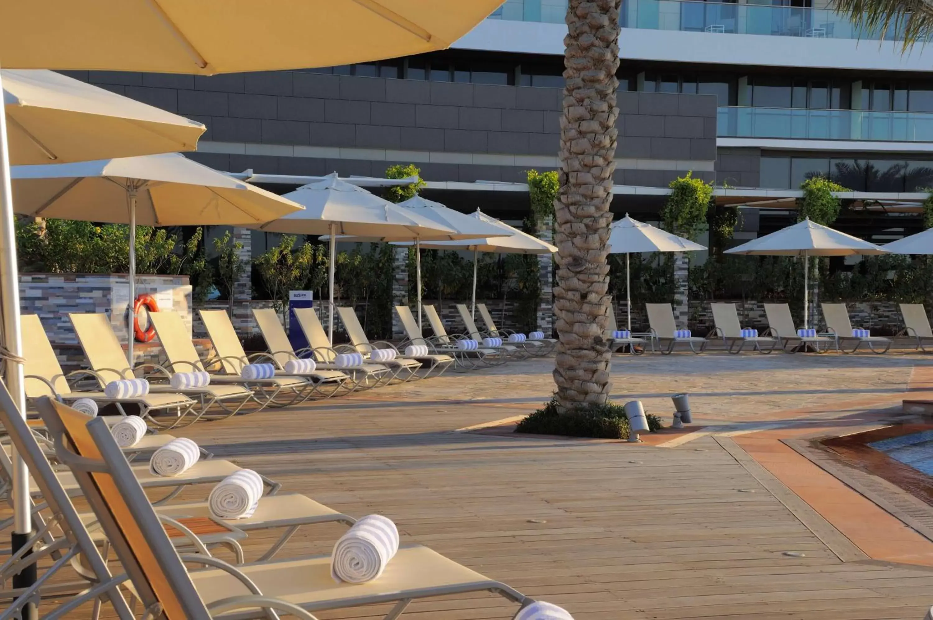 Activities, Swimming Pool in Park Inn by Radisson Abu Dhabi Yas Island