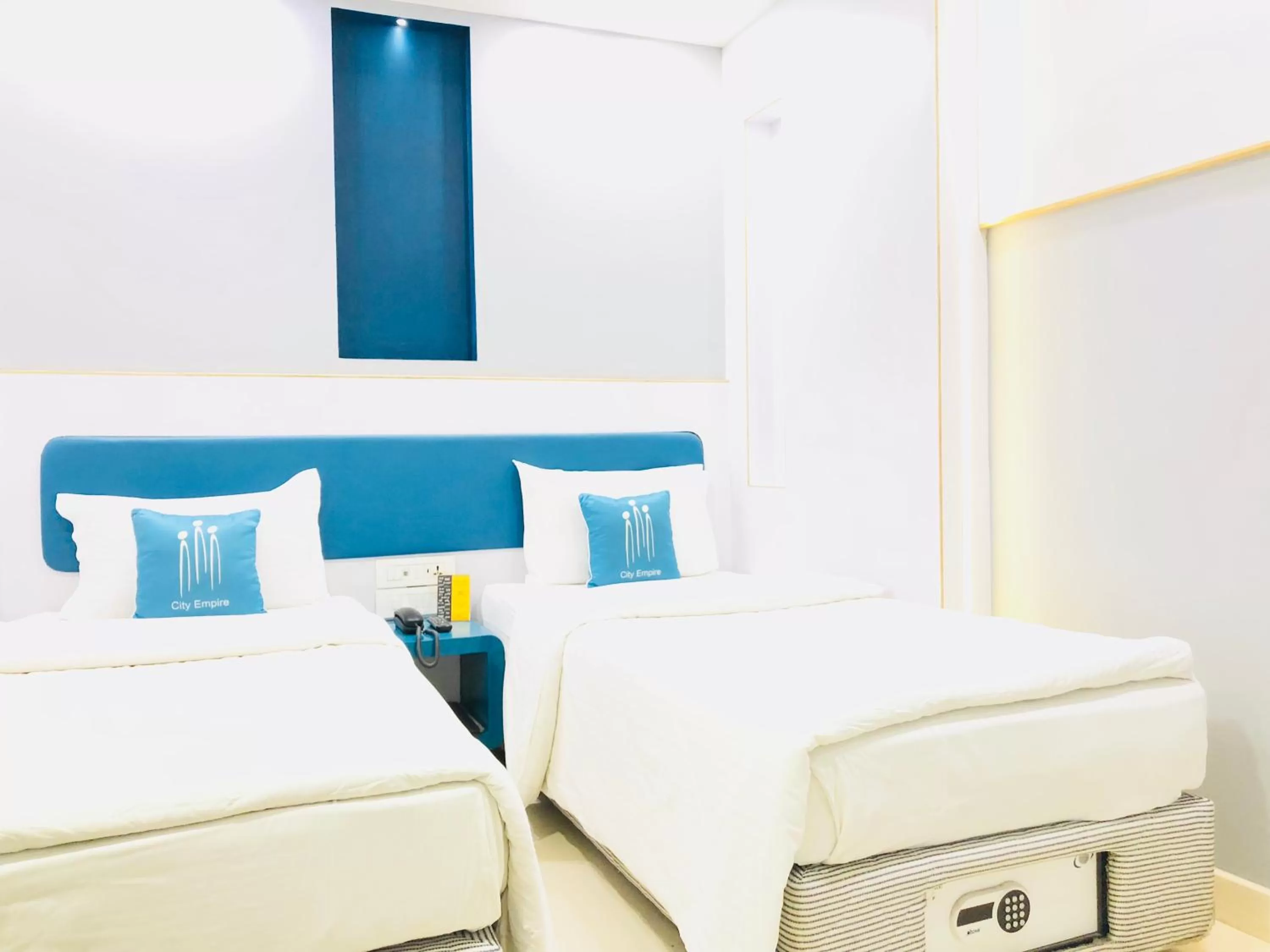 Bathroom, Bed in City Empire - New Delhi Railway Station, Near Connaught Place