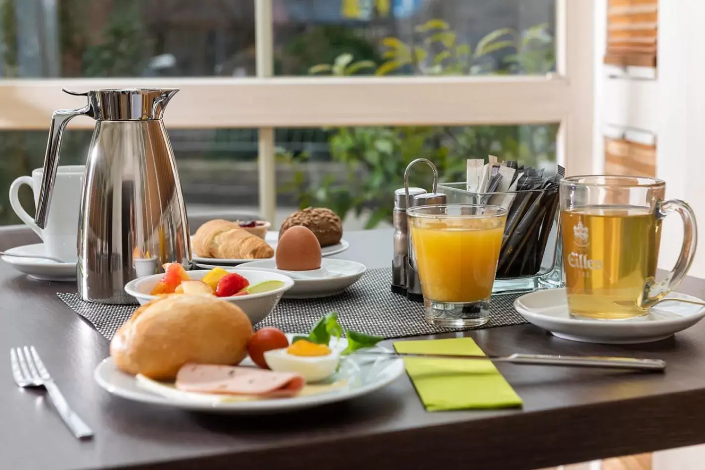 Breakfast in Tryp by Wyndham Rosenheim