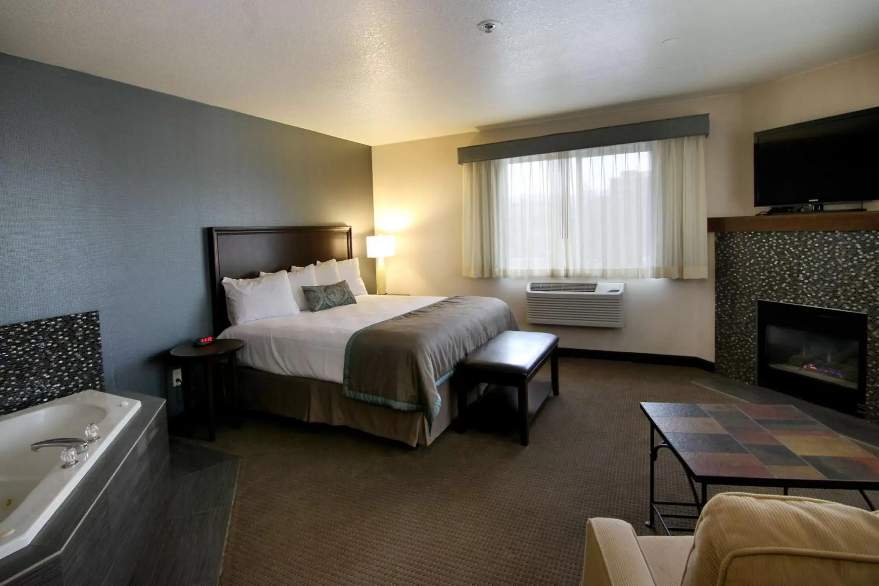 Photo of the whole room, Bed in Best Western Plus City Center