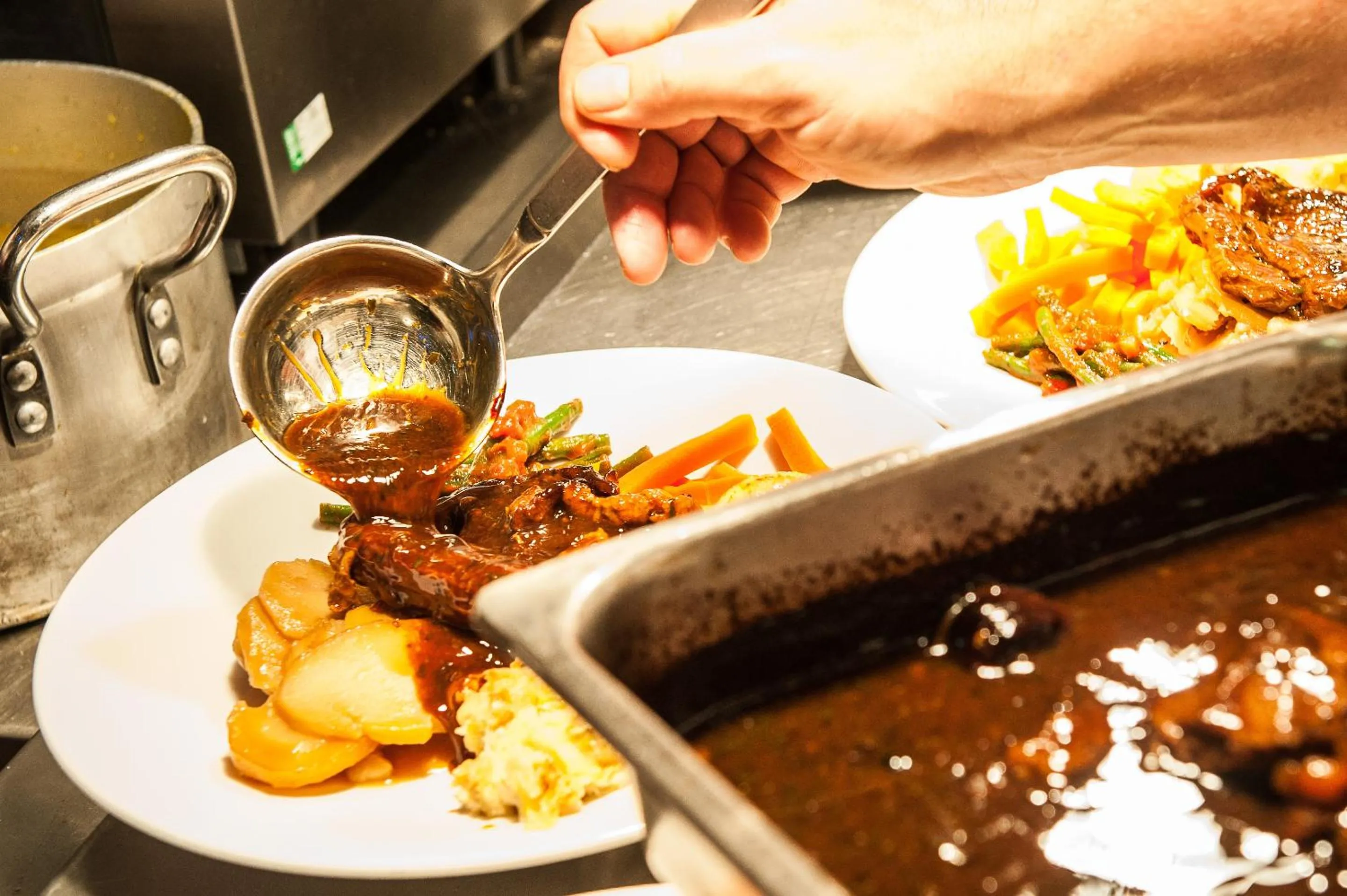 Food and drinks in Number One South Beach