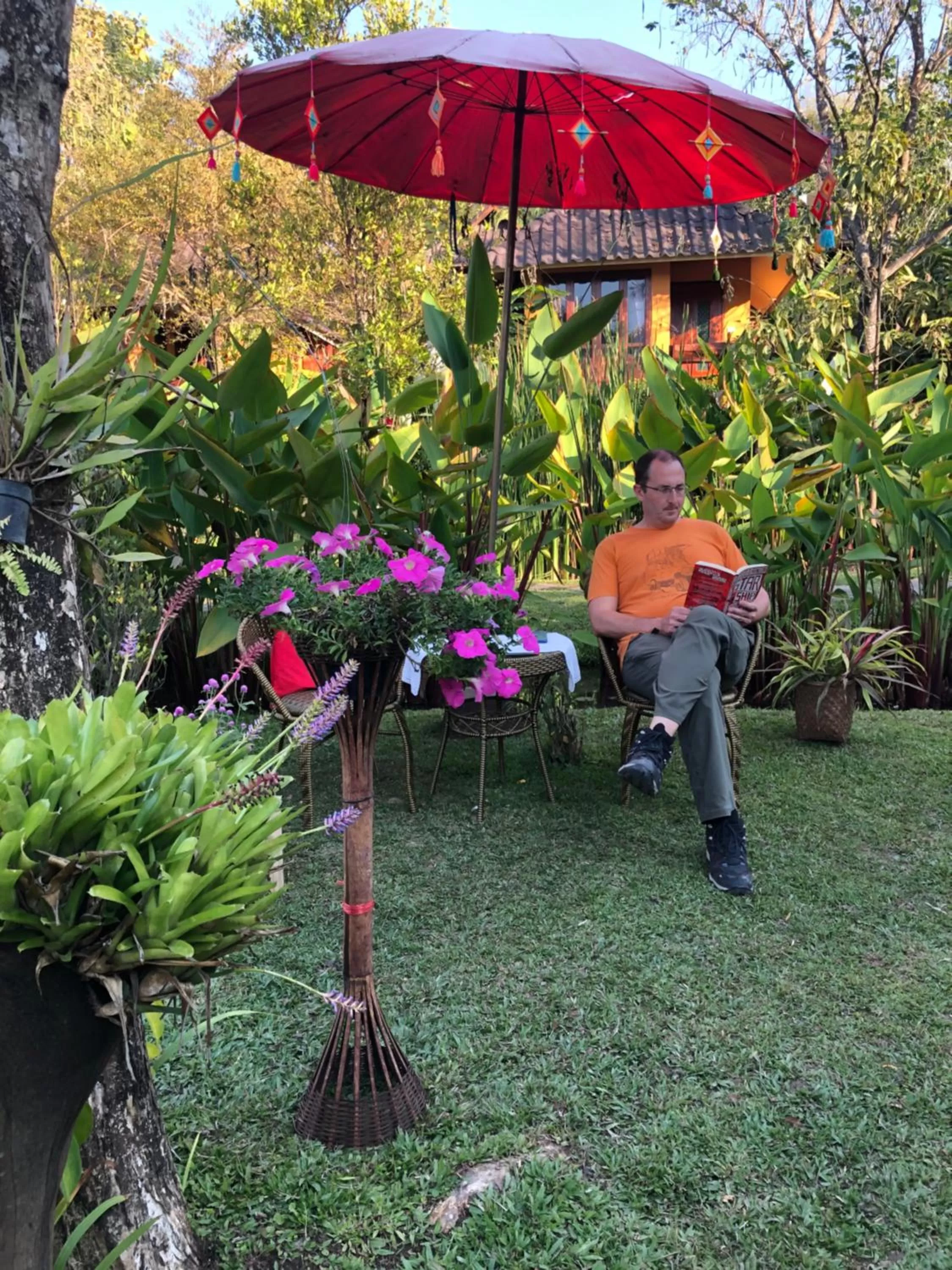 Seating area in Pura Vida Pai Resort