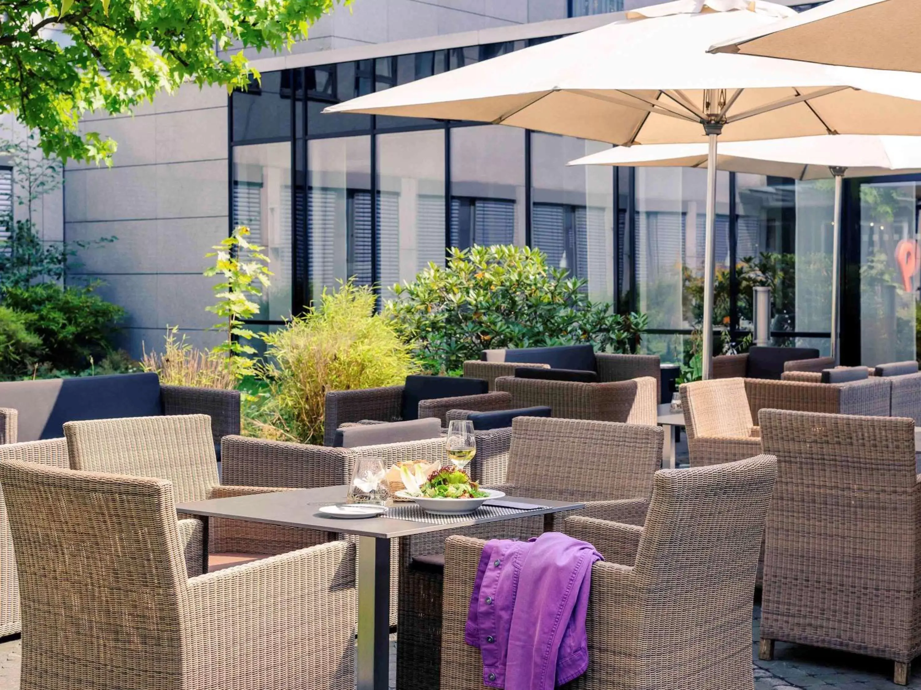 Restaurant/places to eat in Mercure Hotel Düsseldorf City Nord