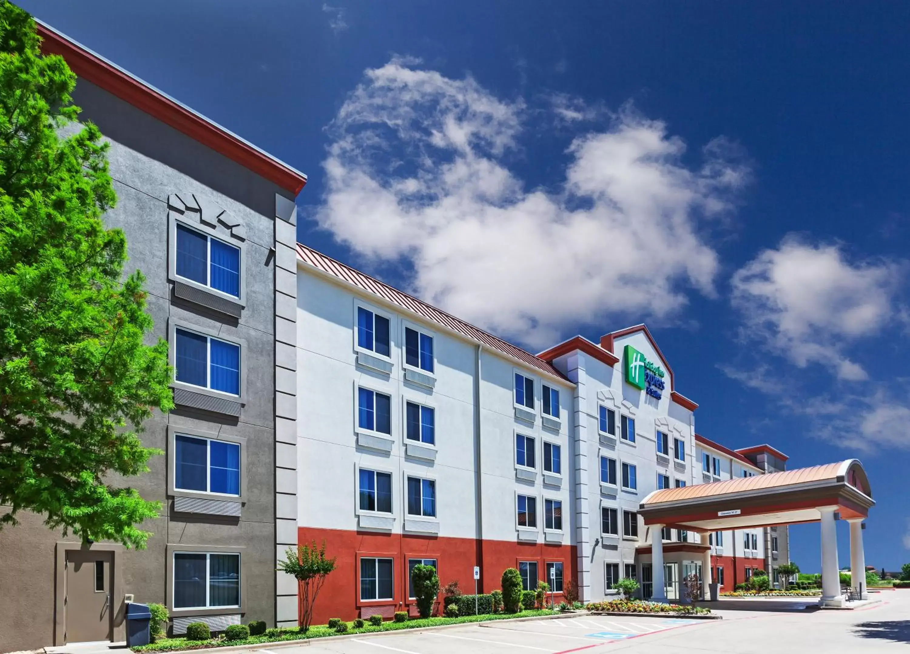 Property Building in Holiday Inn Express Hotel & Suites Dallas Lewisville, an IHG Hotel