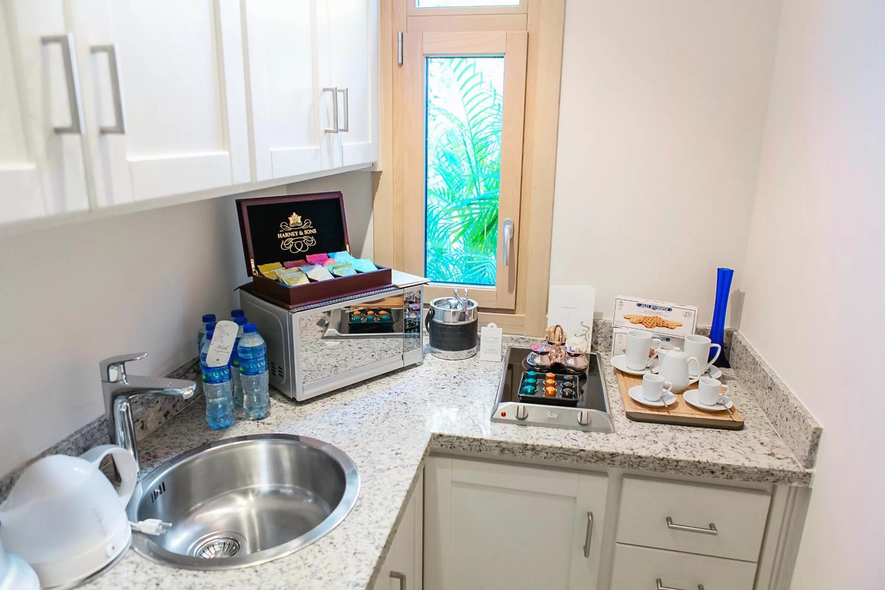 Coffee/tea facilities in Eden Roc Cap Cana