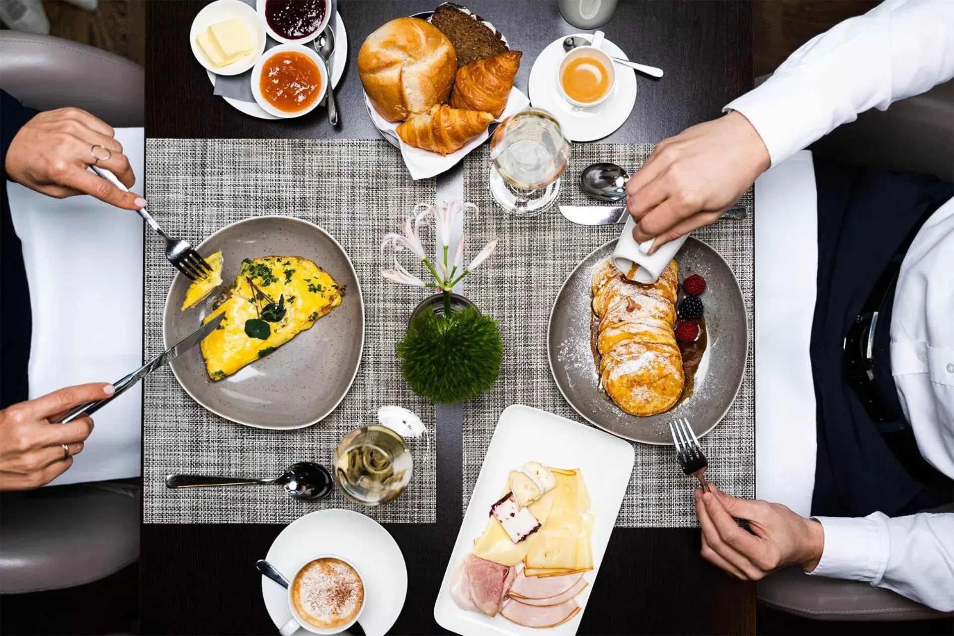 Breakfast in Hotel Sans Souci Wien