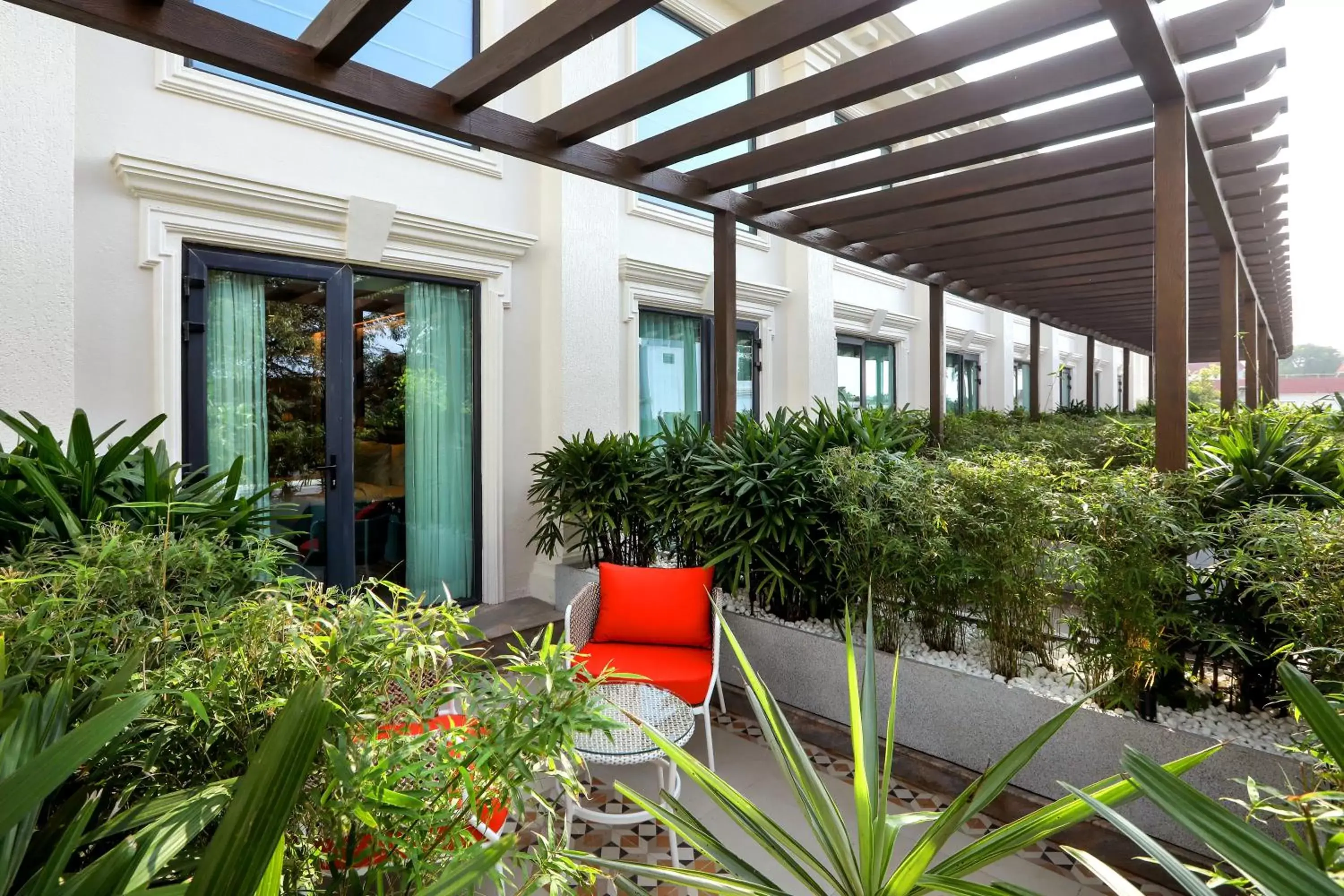 Business Class Garden Balcony with Airport Transfers - single occupancy in Radisson Blu Hotel & Suites GRT Chennai Business Class Garden Balcony with Airport Transfers - single occupancy in Radisson Blu Hotel & Suites GRT Chennai