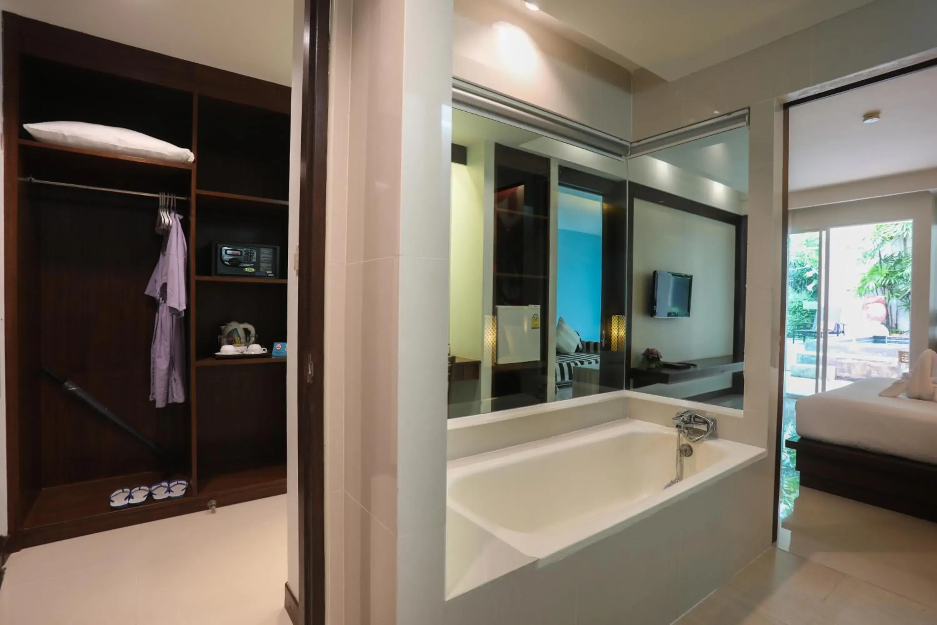 Bathroom, Bed in A2 Pool Resort - SHA Plus Bathroom, Bed in A2 Pool Resort - SHA Plus