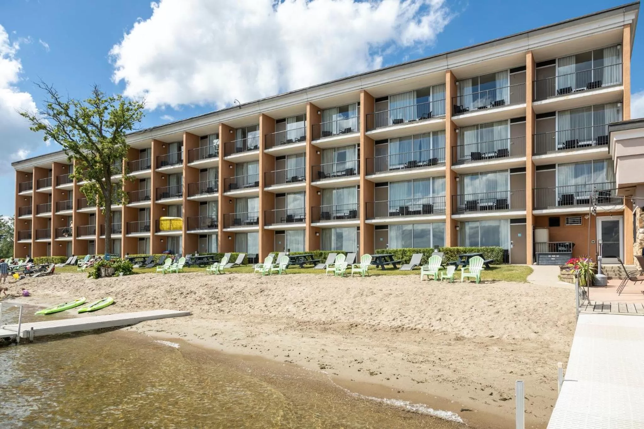 Property building in Holiday Inn Detroit Lakes by IHG