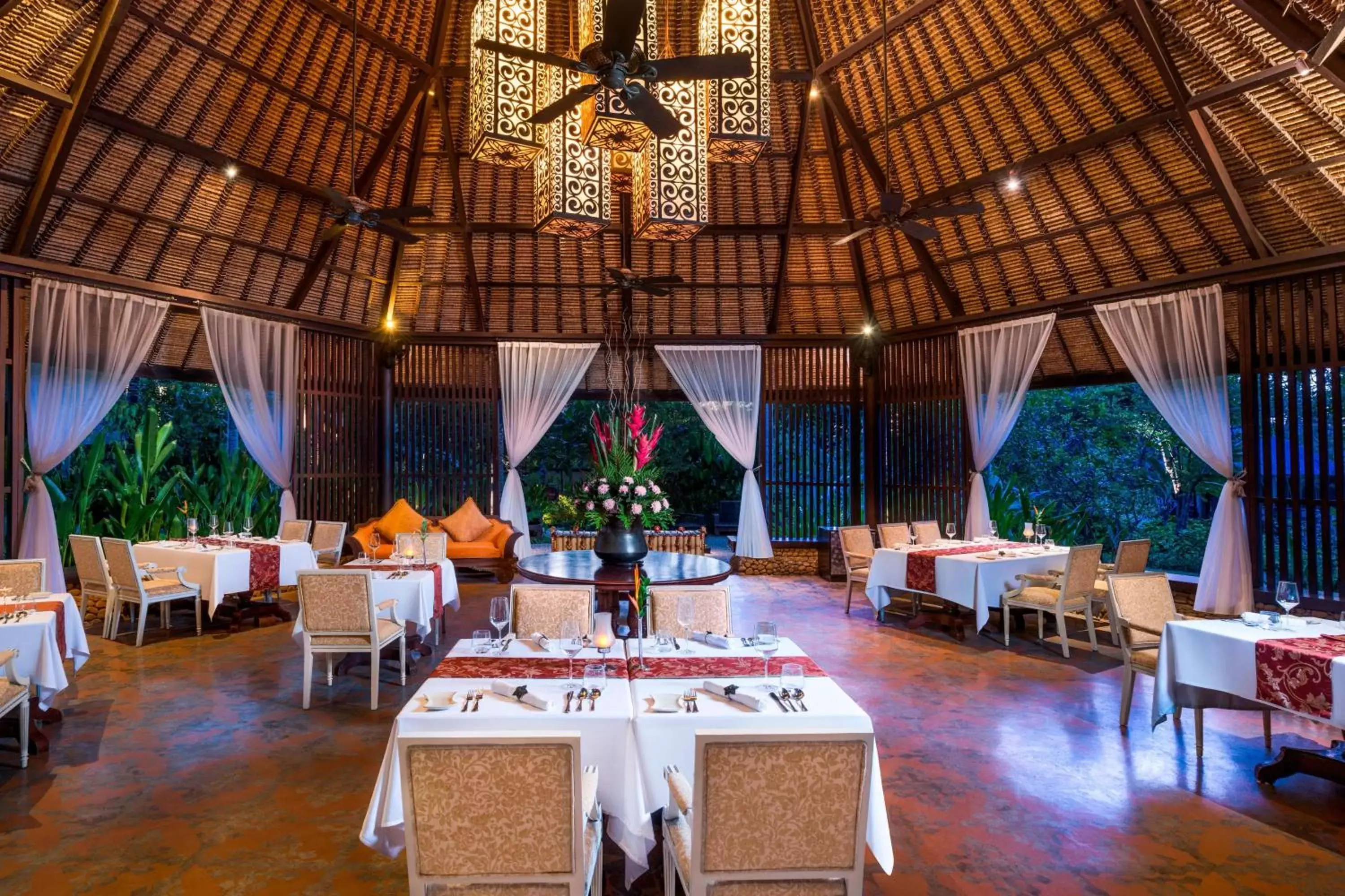 Restaurant/Places to Eat in The St. Regis Bali Resort