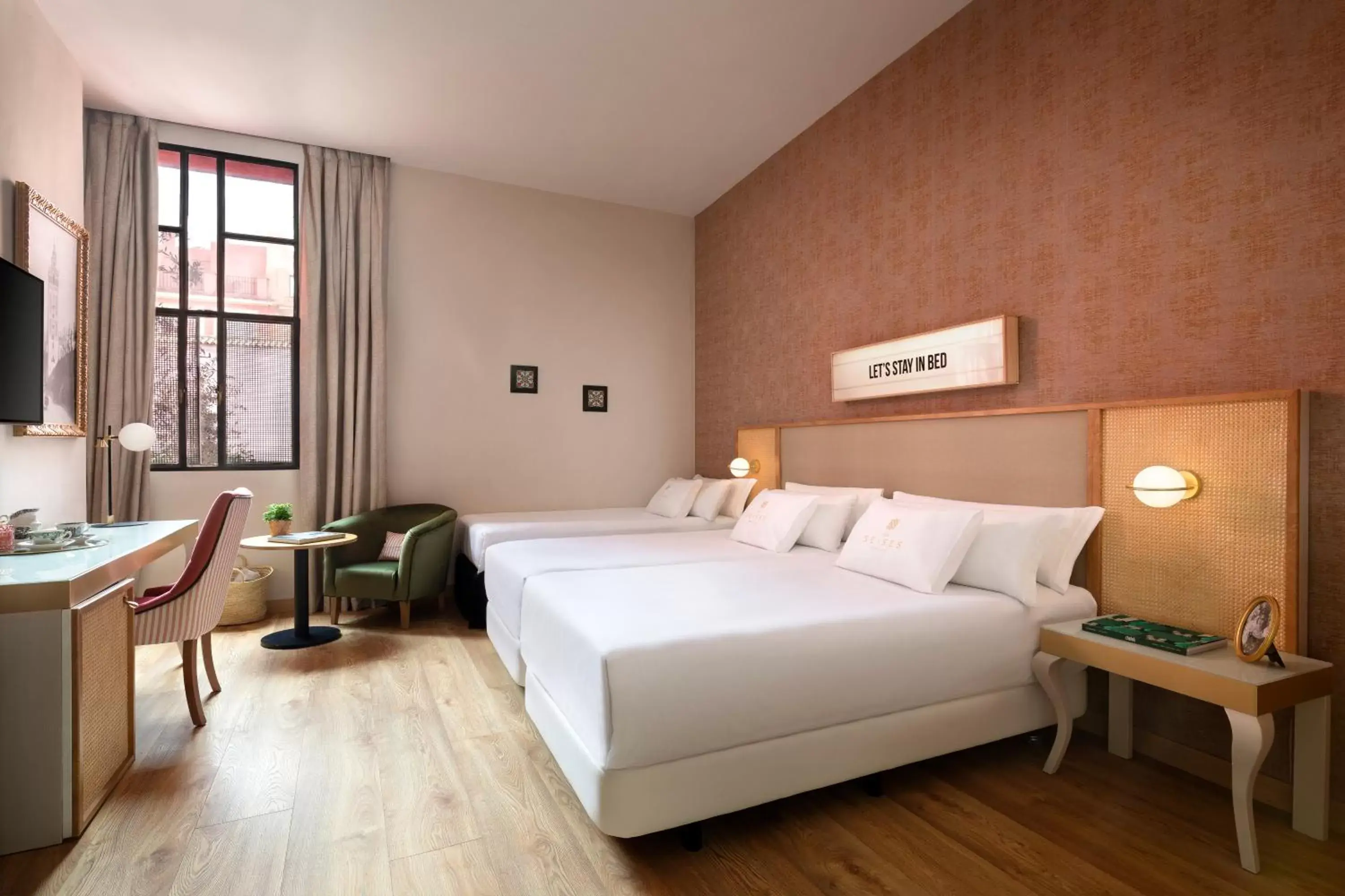 Bed in Los Seises Sevilla, a Tribute Portfolio Hotel Bed in Los Seises Sevilla, a Tribute Portfolio Hotel