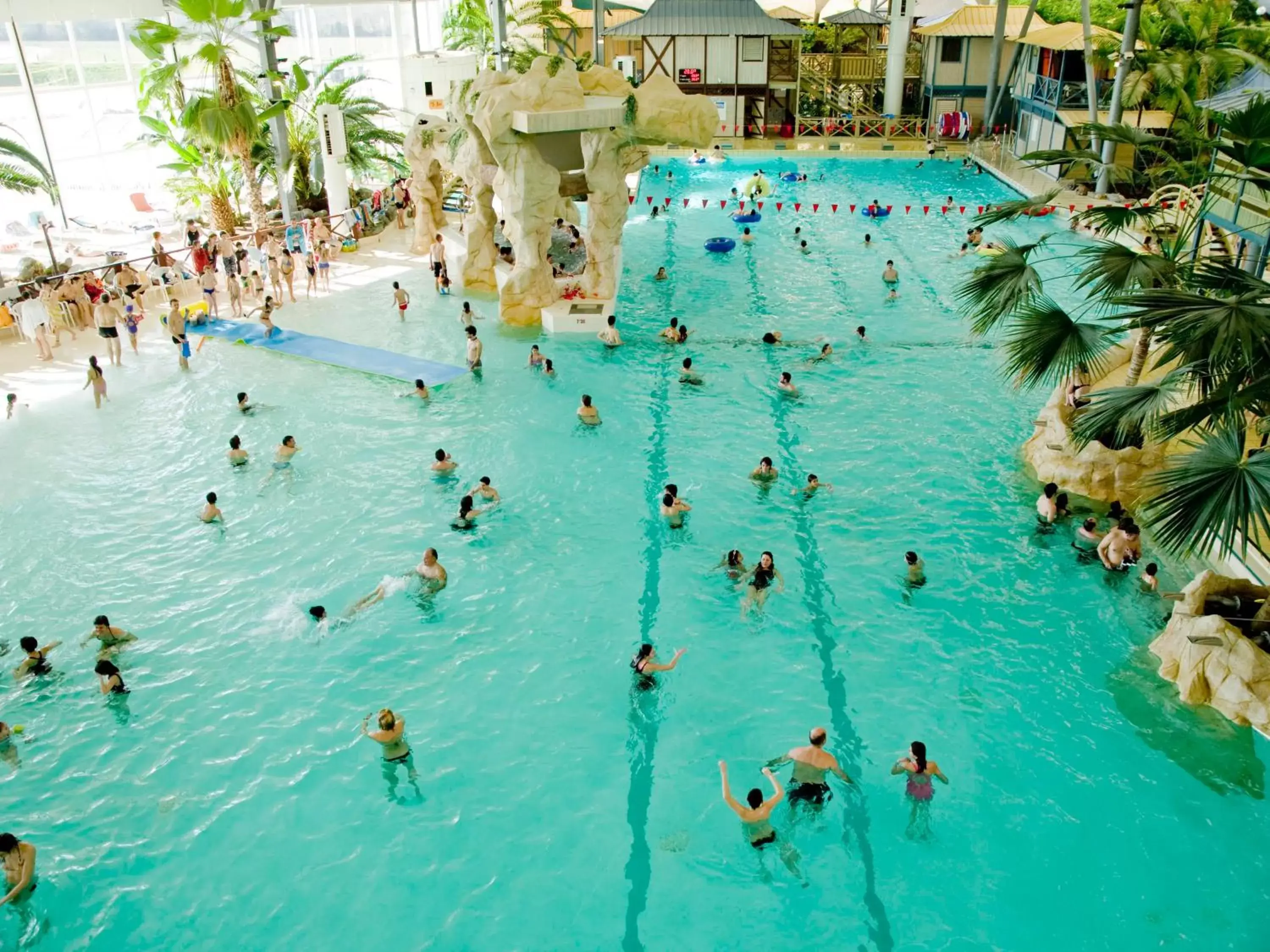 Aqua park in Résidence Vacances Bleues Les Coteaux de Jonzac