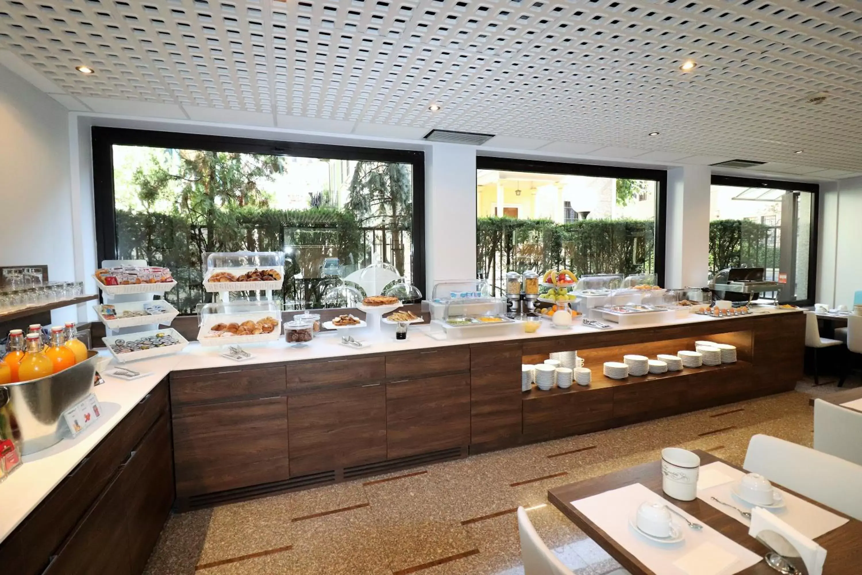 Buffet breakfast, Restaurant/Places to Eat in Hotel Domenichino