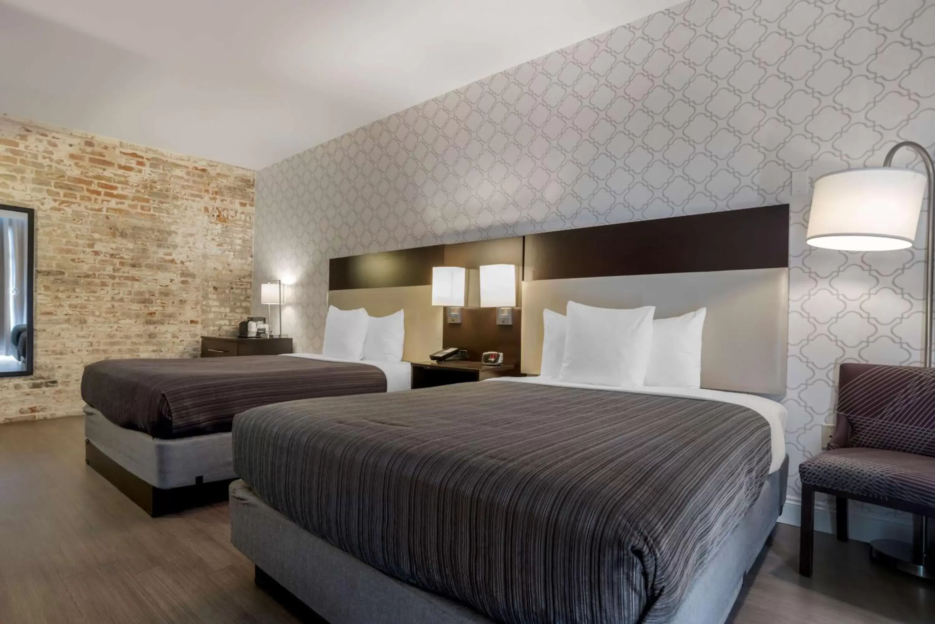 Bedroom, Bed in Best Western Plus St. Christopher Hotel