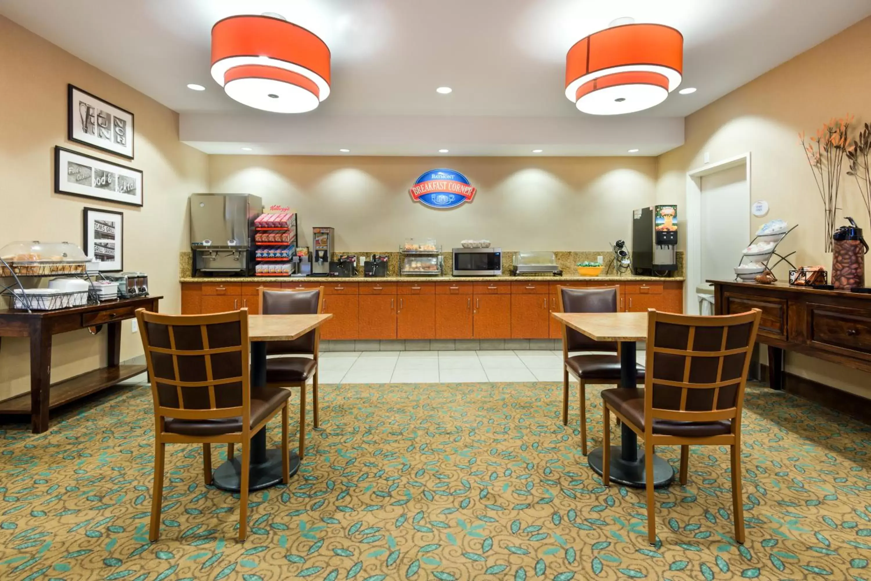 Food, Restaurant/Places to Eat in Baymont by Wyndham Denver International Airport