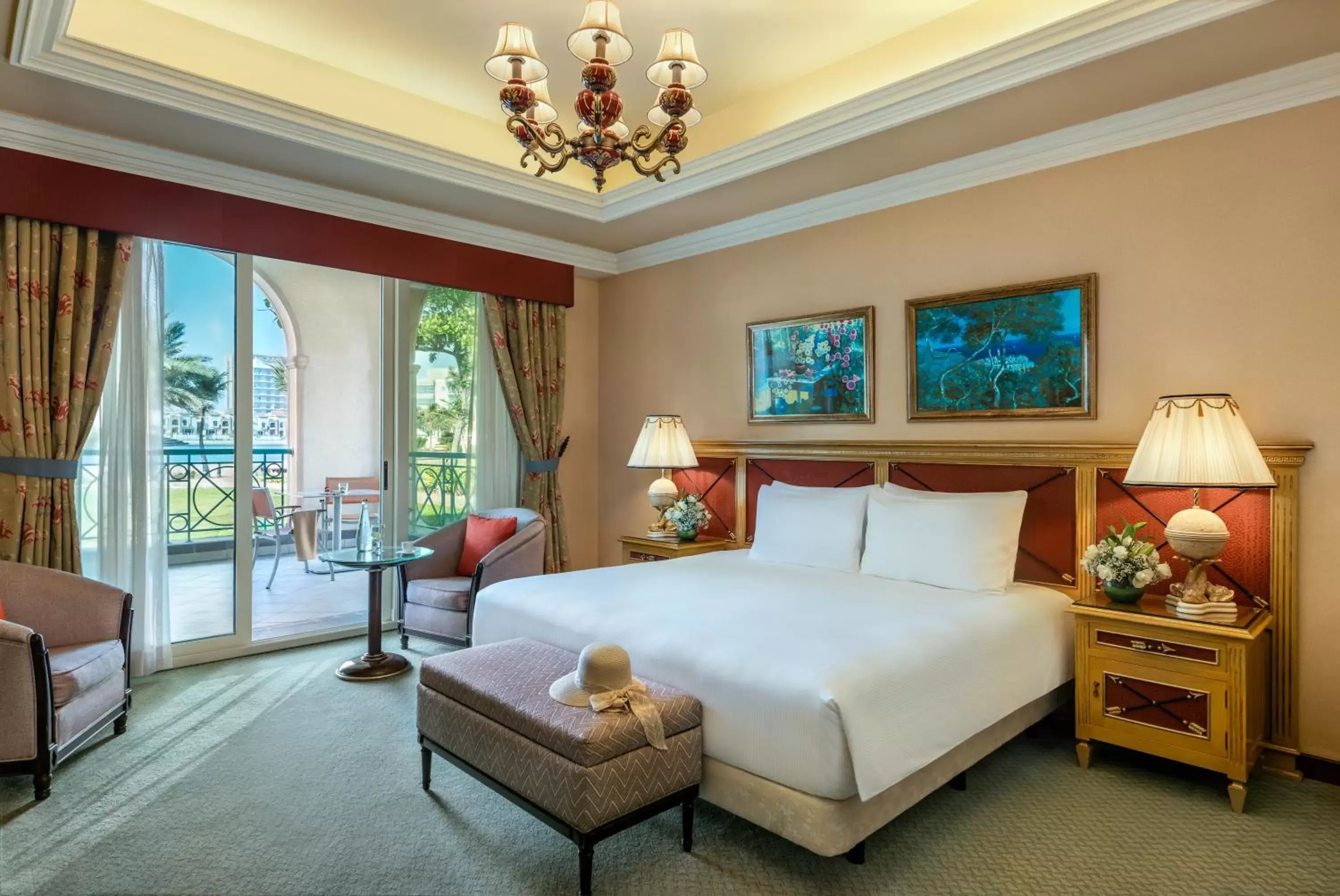 Bedroom, Bed in Al Raha Beach Hotel