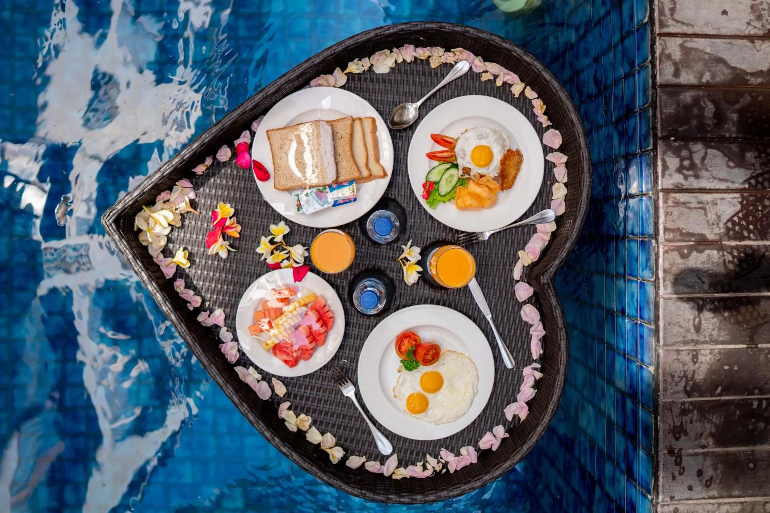 Breakfast in The Sun Hotel & Spa Legian