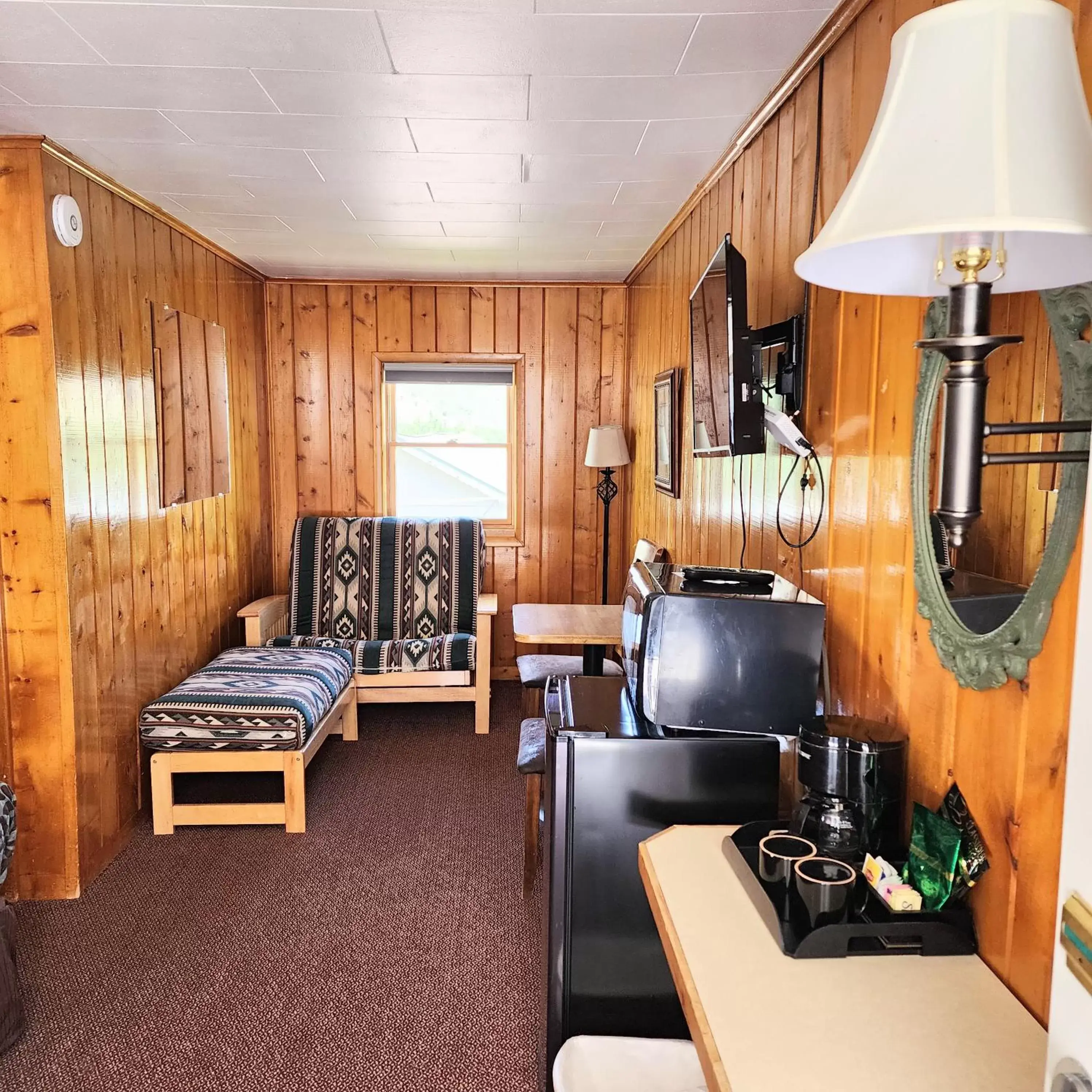 Seating Area in Canyon Motel