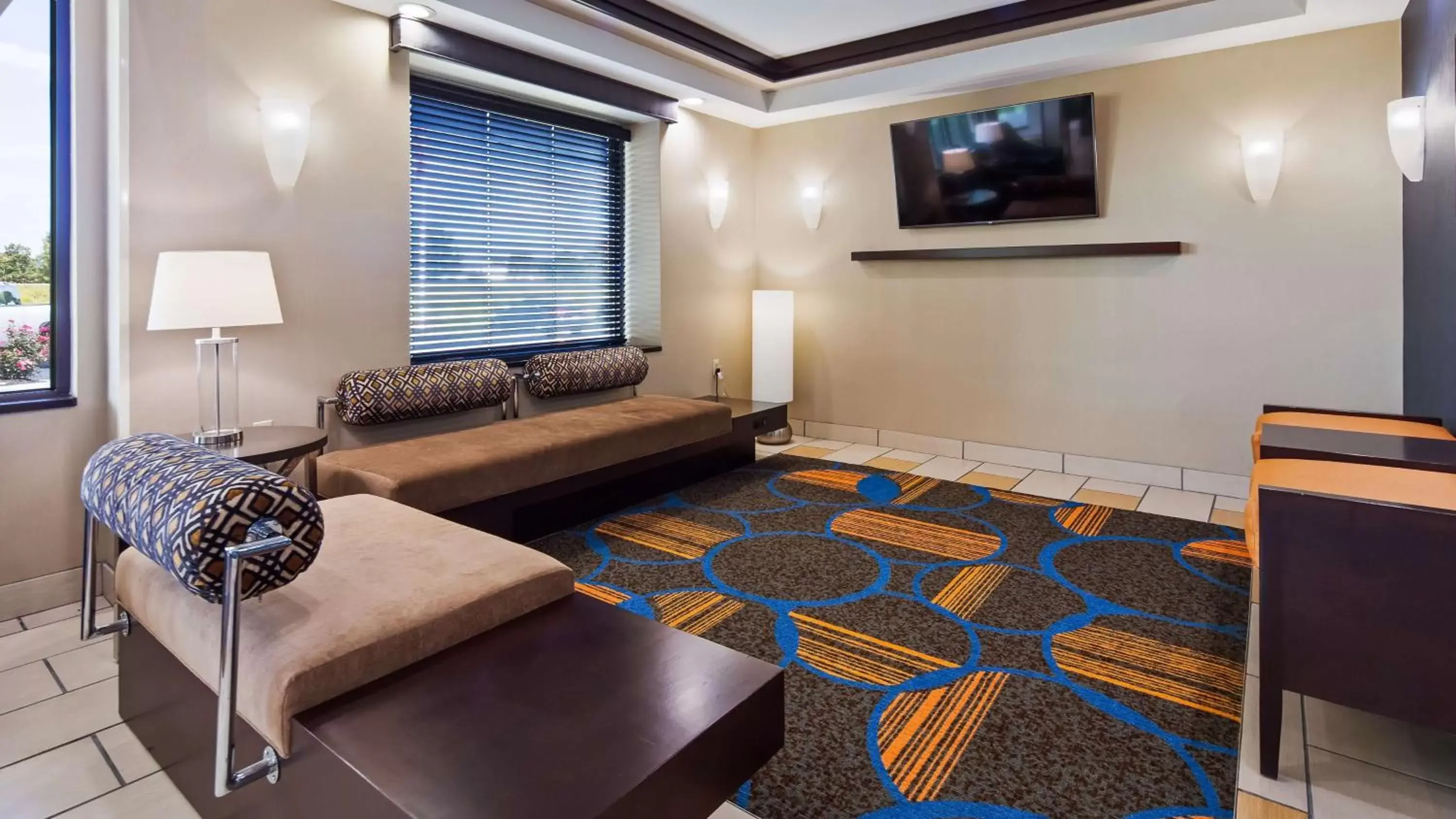 Lobby or reception, Seating Area in Best Western Plus Keene Hotel