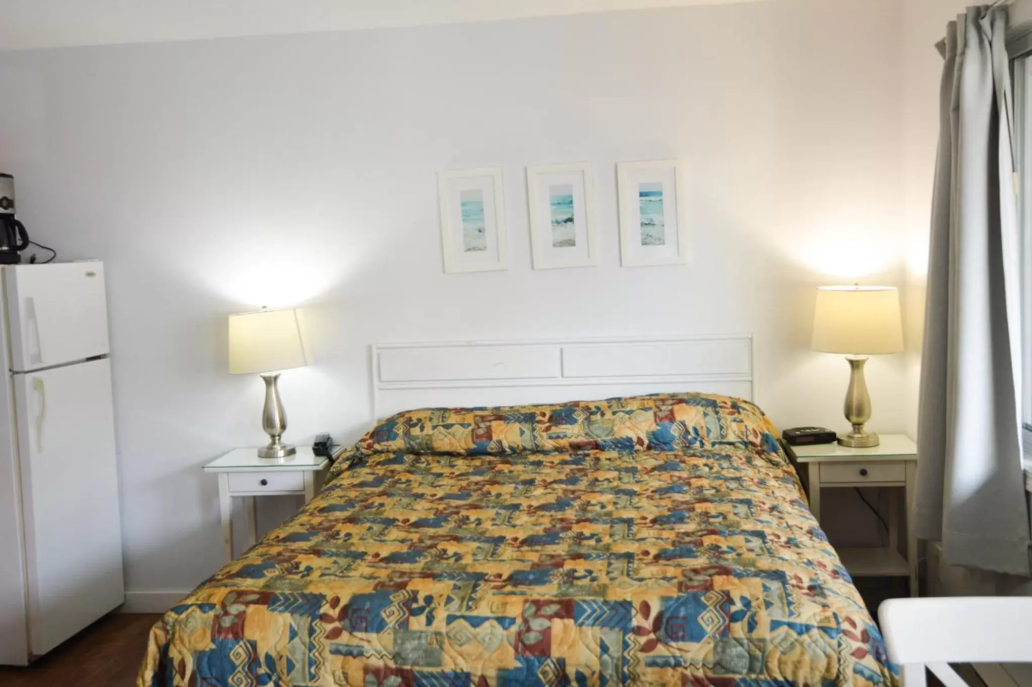 Bedroom, Bed in Shoreline Resort Condominiums