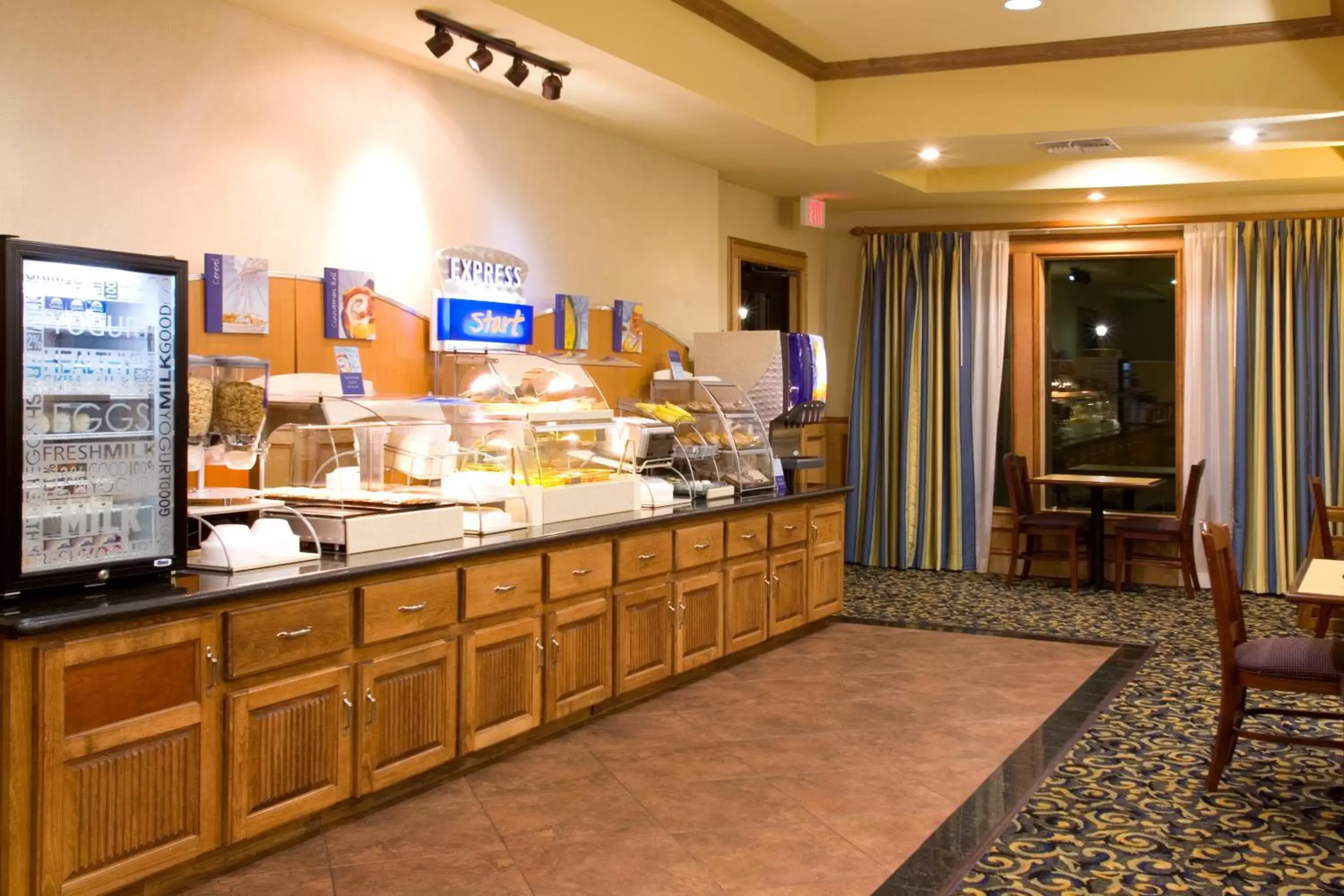 Breakfast in Holiday Inn Express & Suites - Jourdanton-Pleasanton, an IHG Hotel