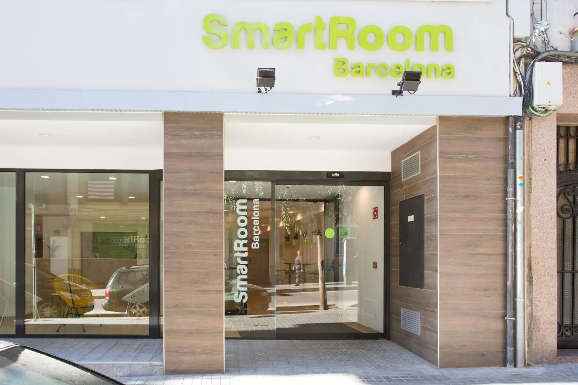 Facade/entrance in SmartRoom Barcelona