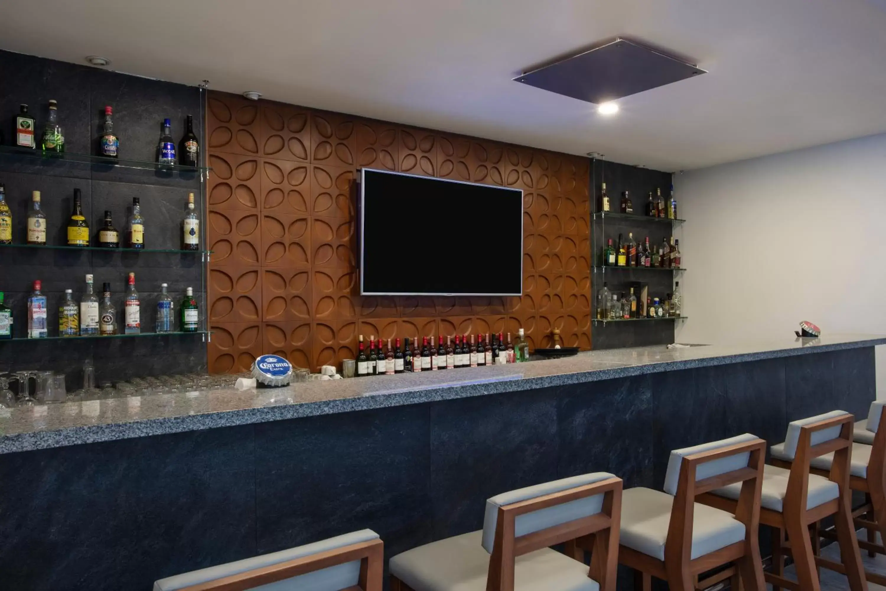 Lounge or bar, Lounge/Bar in Krystal Urban Monterrey San Jeronimo