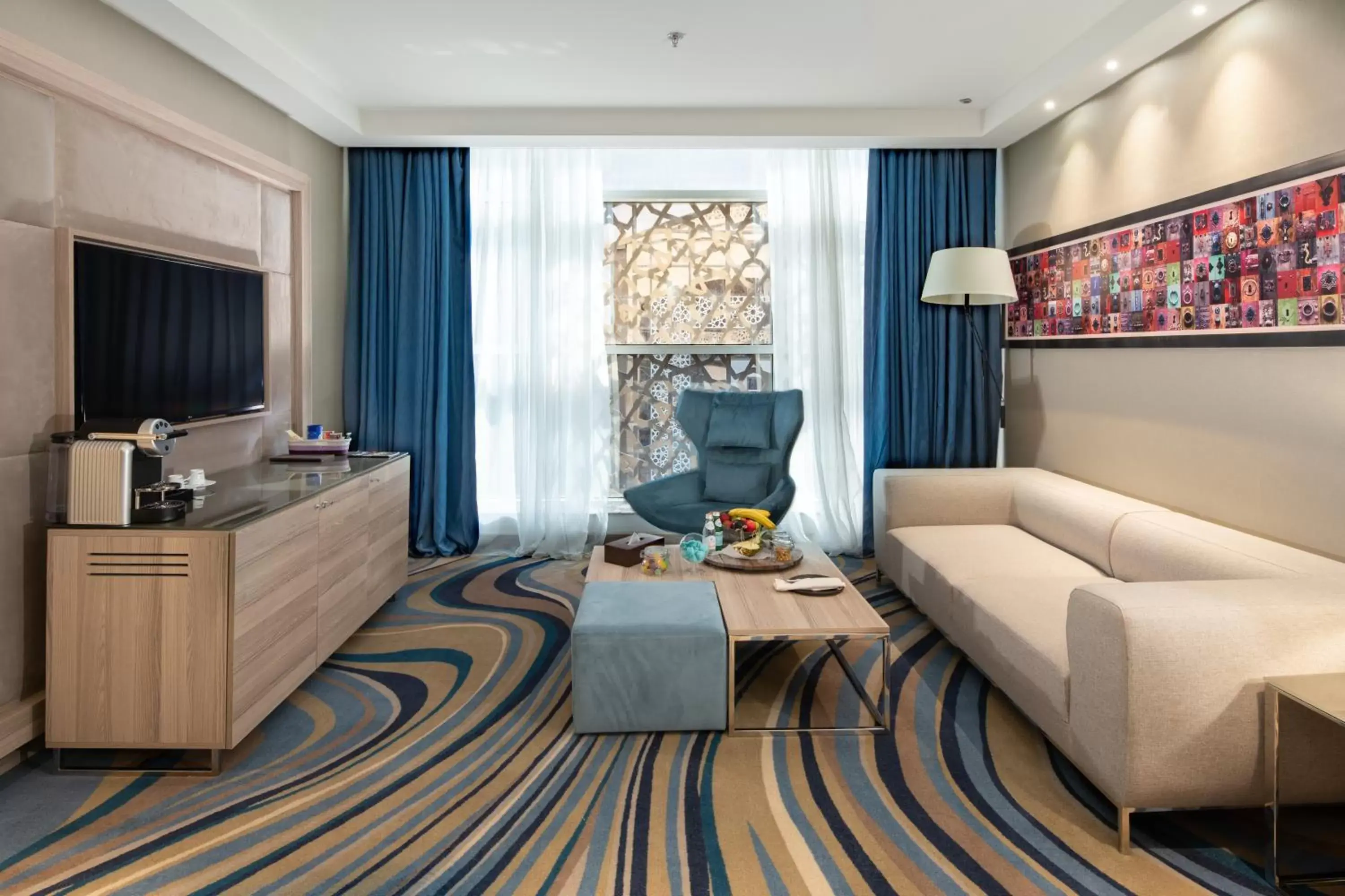 Living room, Seating Area in Radisson Blu Hotel, Jeddah Corniche